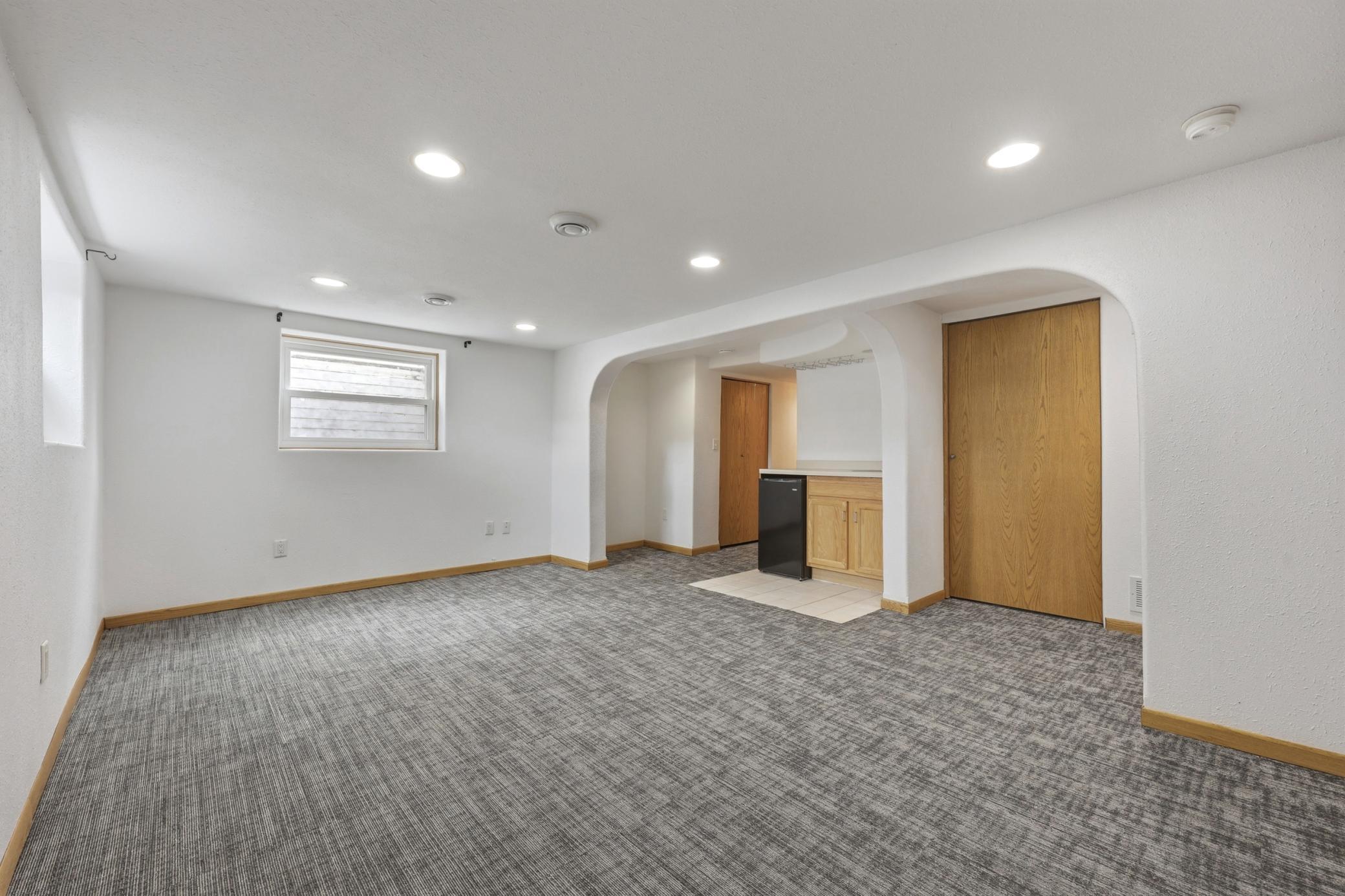 1959 single family home for sale at 1401 19th Street S in Fargo, ND — 5 bed, 3 bath (photo 30 of 54)