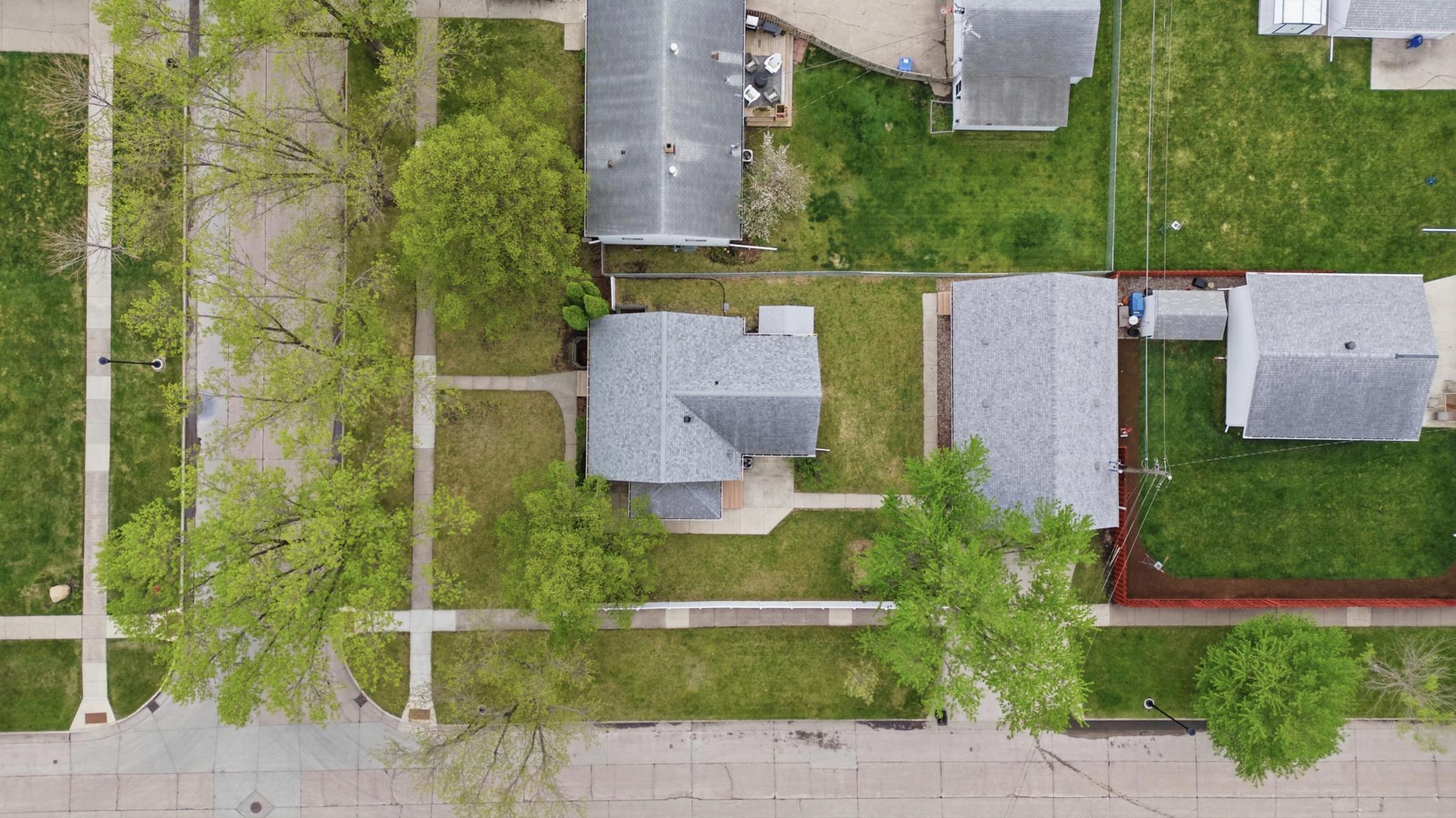 1959 single family home for sale at 1401 19th Street S in Fargo, ND — 5 bed, 3 bath (photo 47 of 54)