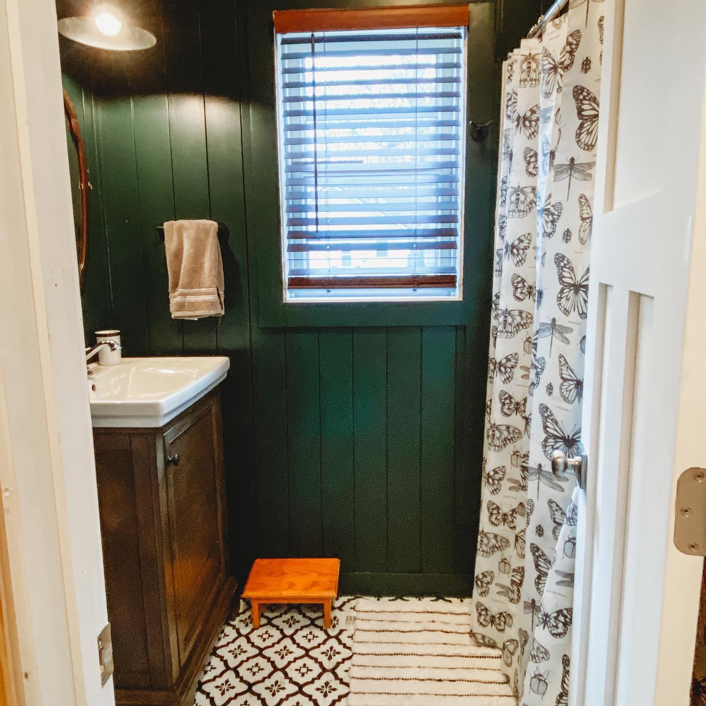 1971 single family home for sale at 3408 County Road 82 SE, Unit 1 in Alexandria, MN — 4 bed, 1 bath (photo 3 of 21)