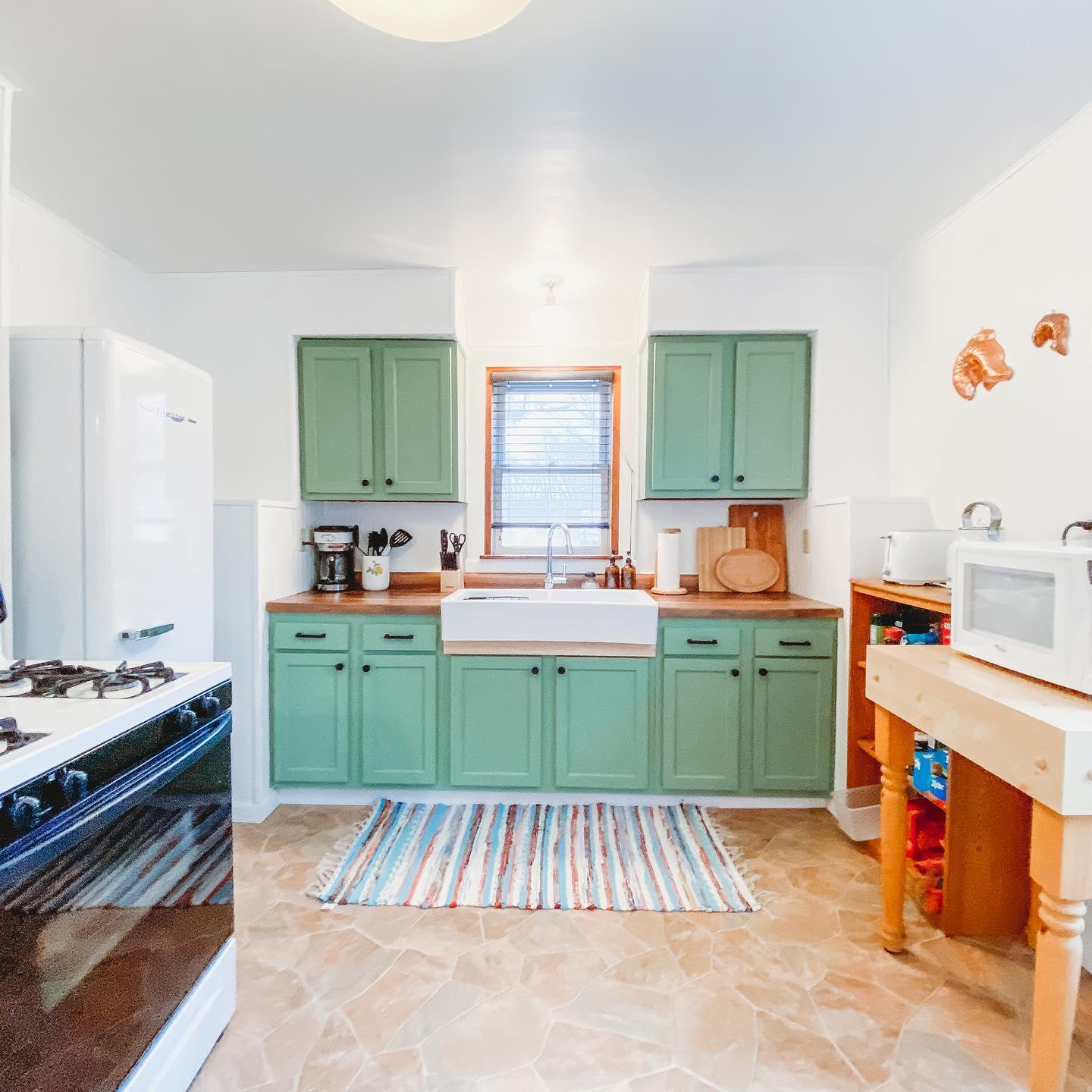 1971 single family home for sale at 3408 County Road 82 SE, Unit 1 in Alexandria, MN — 4 bed, 1 bath (photo 5 of 21)