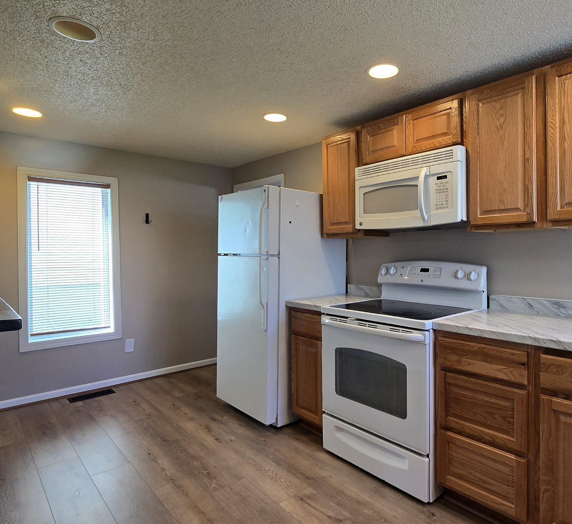 1900 single family home for sale at 707 Irvine Avenue NW in Bemidji, MN — 3 bed, 1 bath (photo 5 of 22)