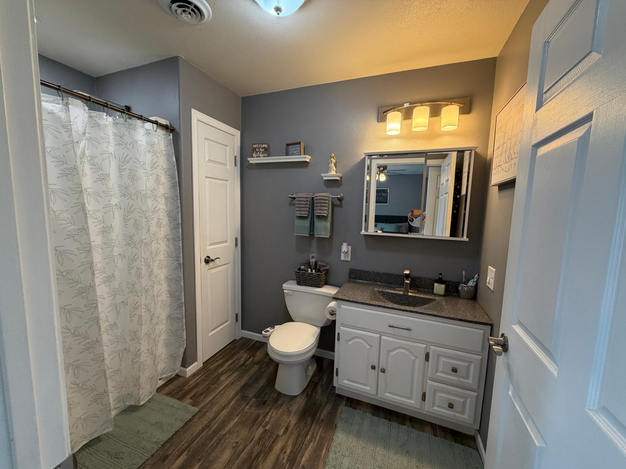 2000 single family home for sale at 701 Lincoln Street in Lisbon, ND — 4 bed, 4 bath (photo 11 of 45)