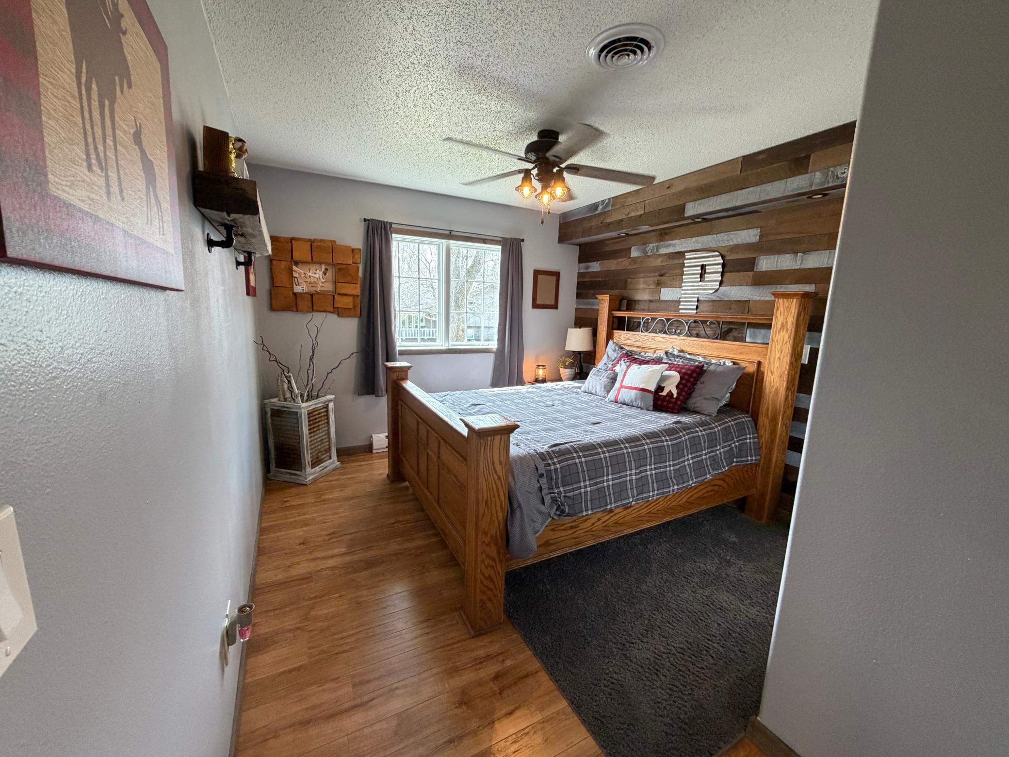 2000 single family home for sale at 701 Lincoln Street in Lisbon, ND — 4 bed, 4 bath (photo 13 of 45)
