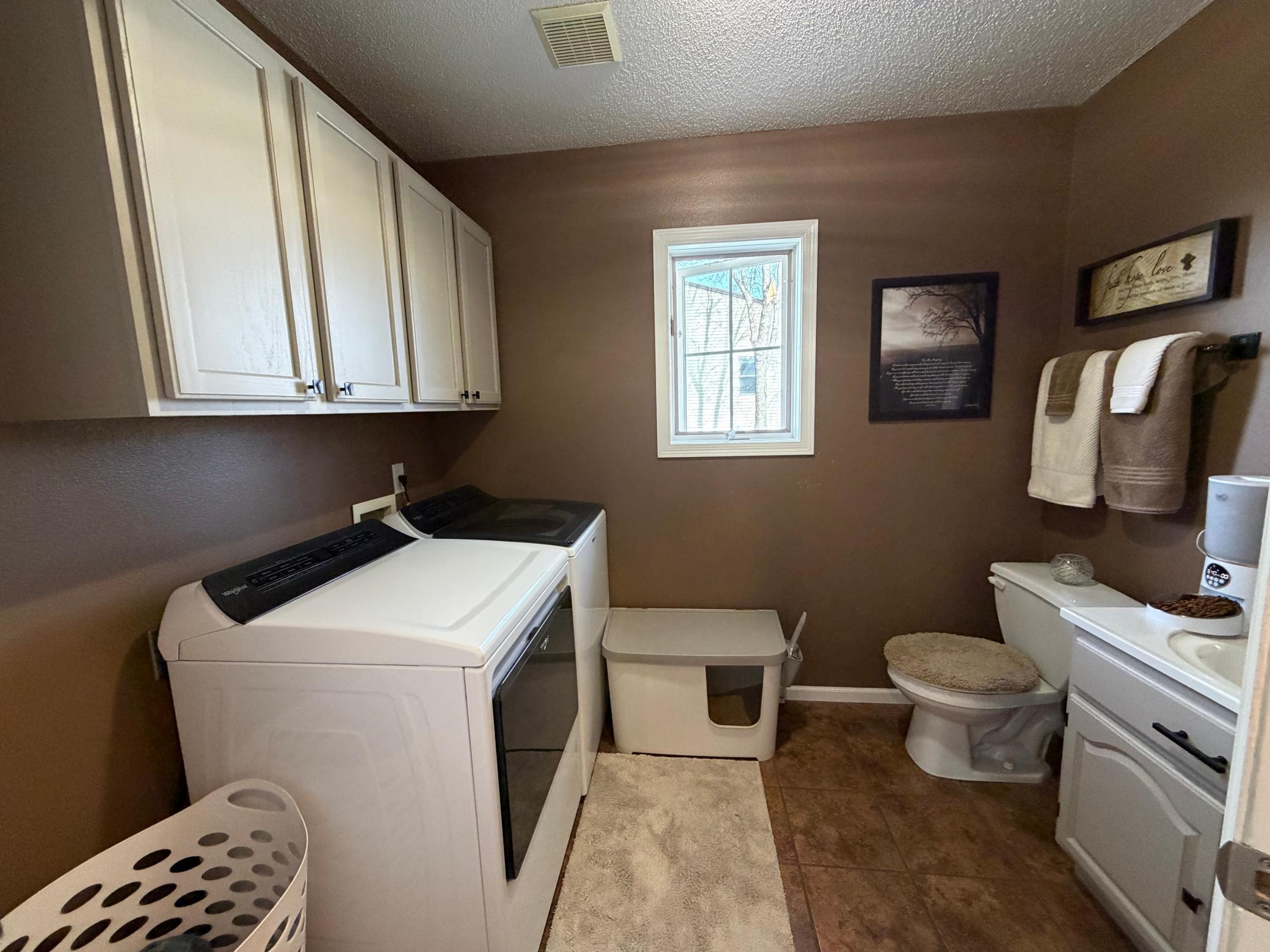 2000 single family home for sale at 701 Lincoln Street in Lisbon, ND — 4 bed, 4 bath (photo 19 of 45)