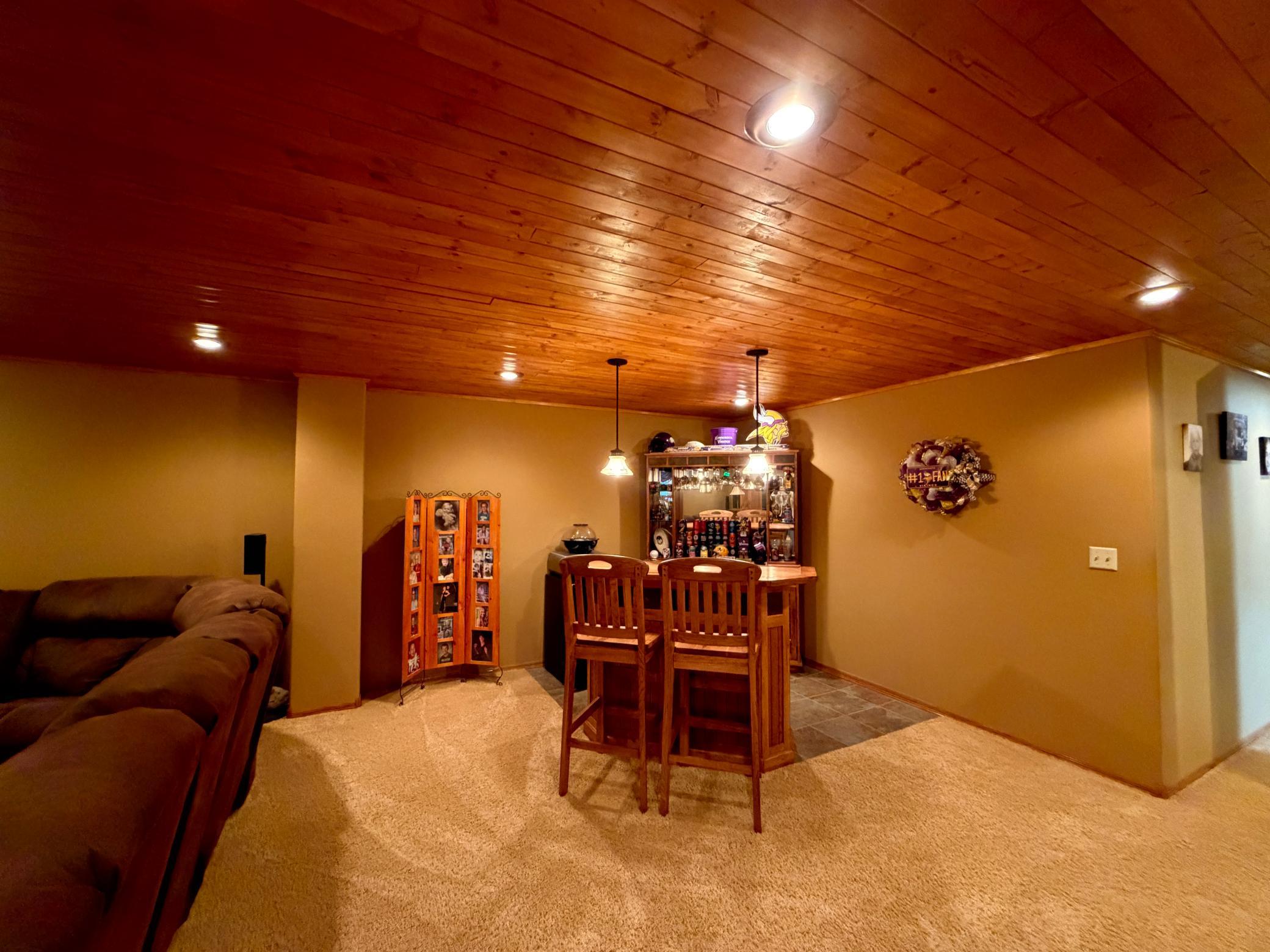 2000 single family home for sale at 701 Lincoln Street in Lisbon, ND — 4 bed, 4 bath (photo 25 of 45)