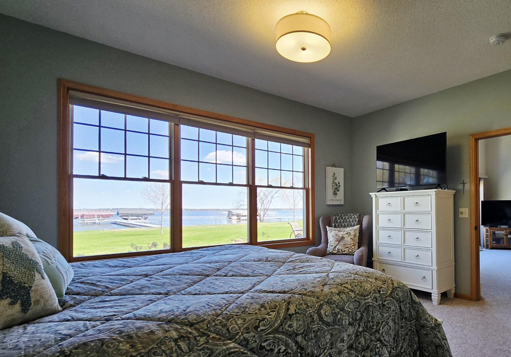 2001 townhouse for sale at 4524 Birchmont Drive NE in Bemidji, MN — 3 bed, 3 bath (photo 12 of 37)