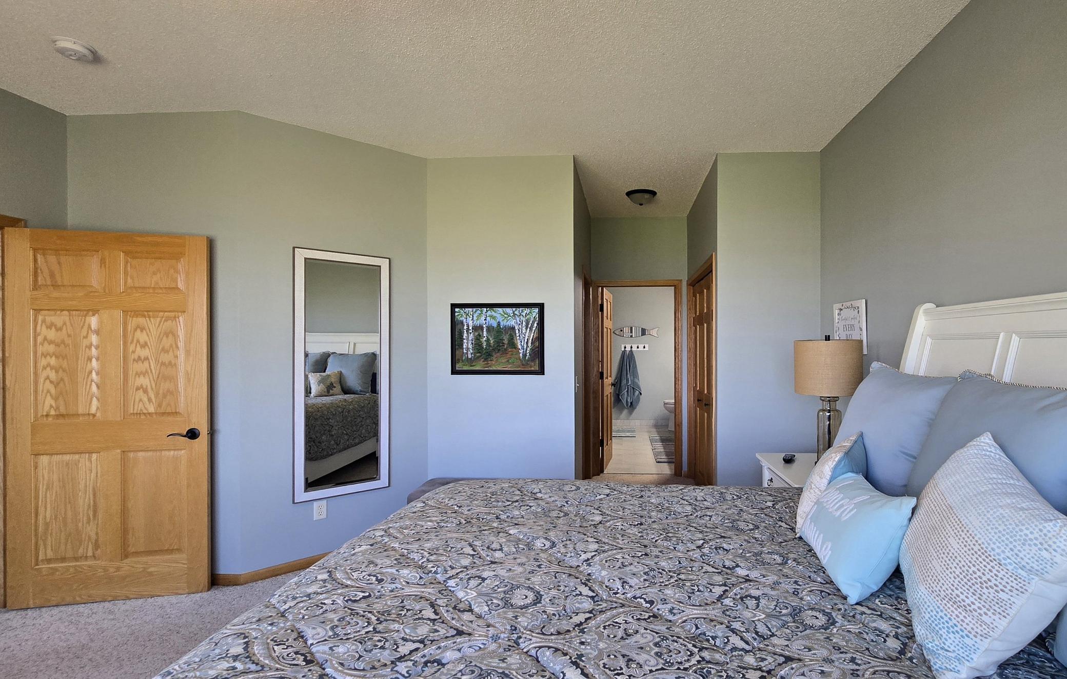 2001 townhouse for sale at 4524 Birchmont Drive NE in Bemidji, MN — 3 bed, 3 bath (photo 14 of 37)