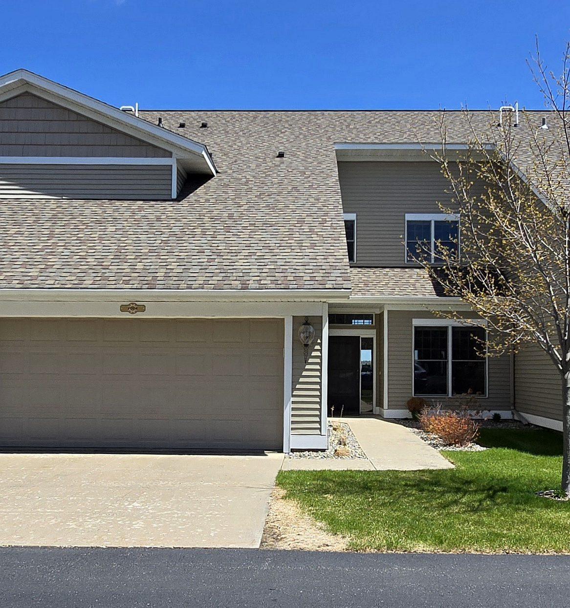 2001 townhouse for sale at 4524 Birchmont Drive NE, Unit 4 in Bemidji, MN — 3 bed, 3 bath (photo 2 of 37)