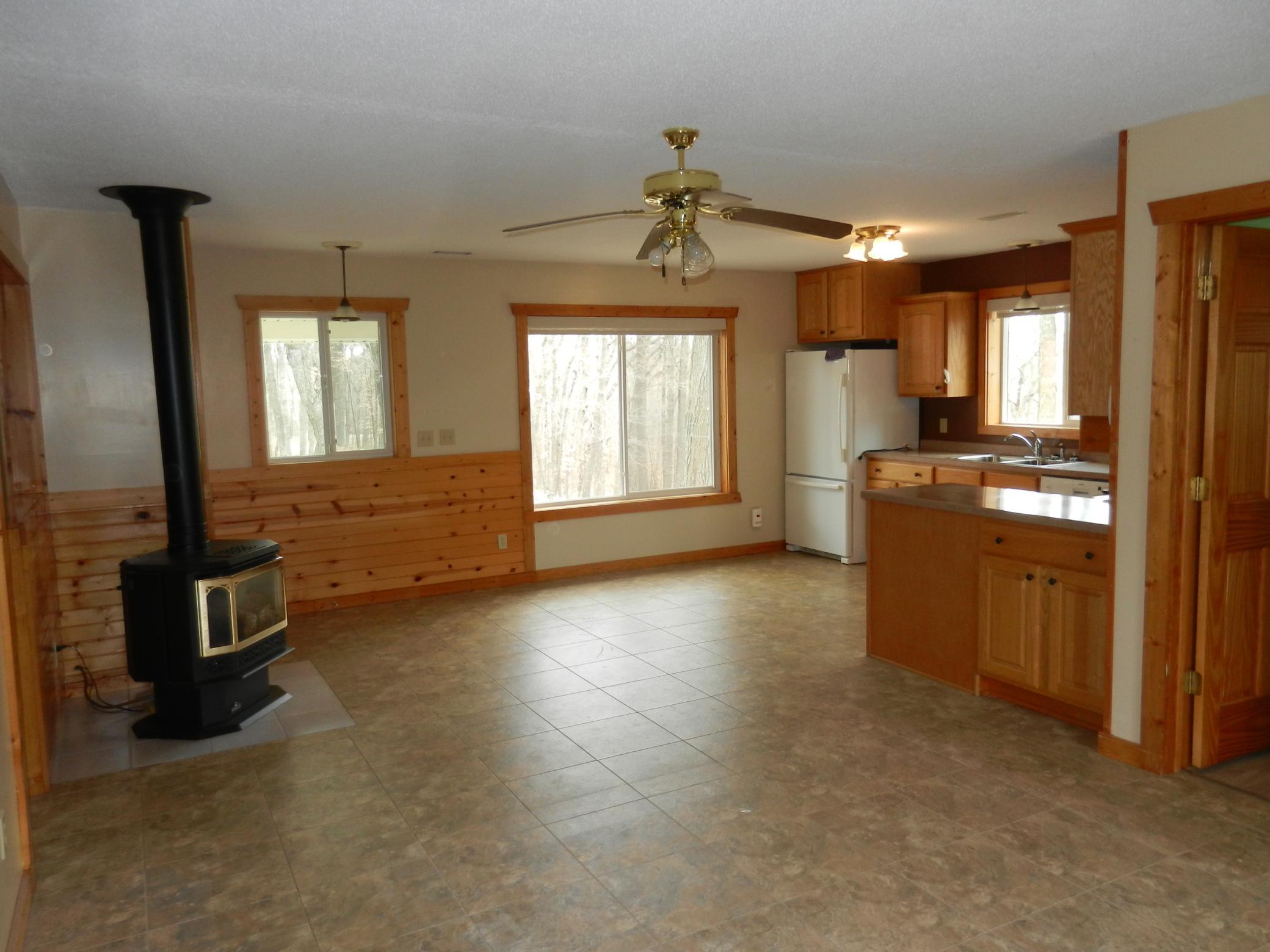 1996 single family home for sale at 46885 260th Avenue in Vergas, MN — 3 bed, 2 bath (photo 6 of 41)