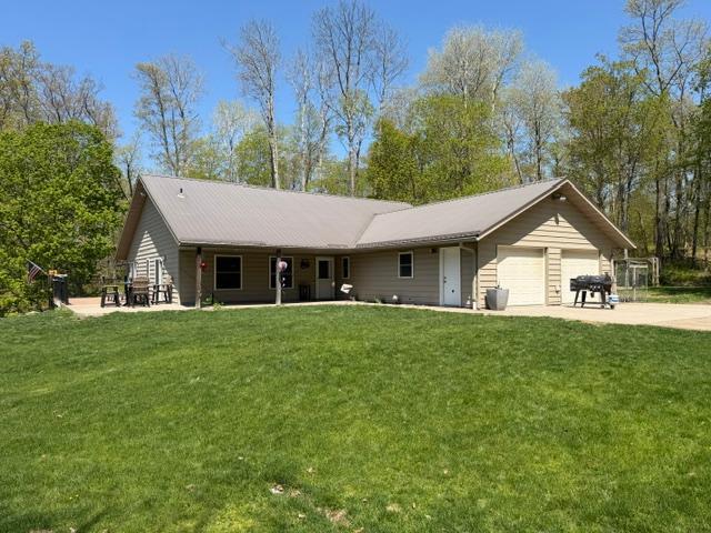 2009 single family home for sale at 48990 County Highway 17 in Vergas, MN — 4 bed, 3 bath (photo 3 of 36)