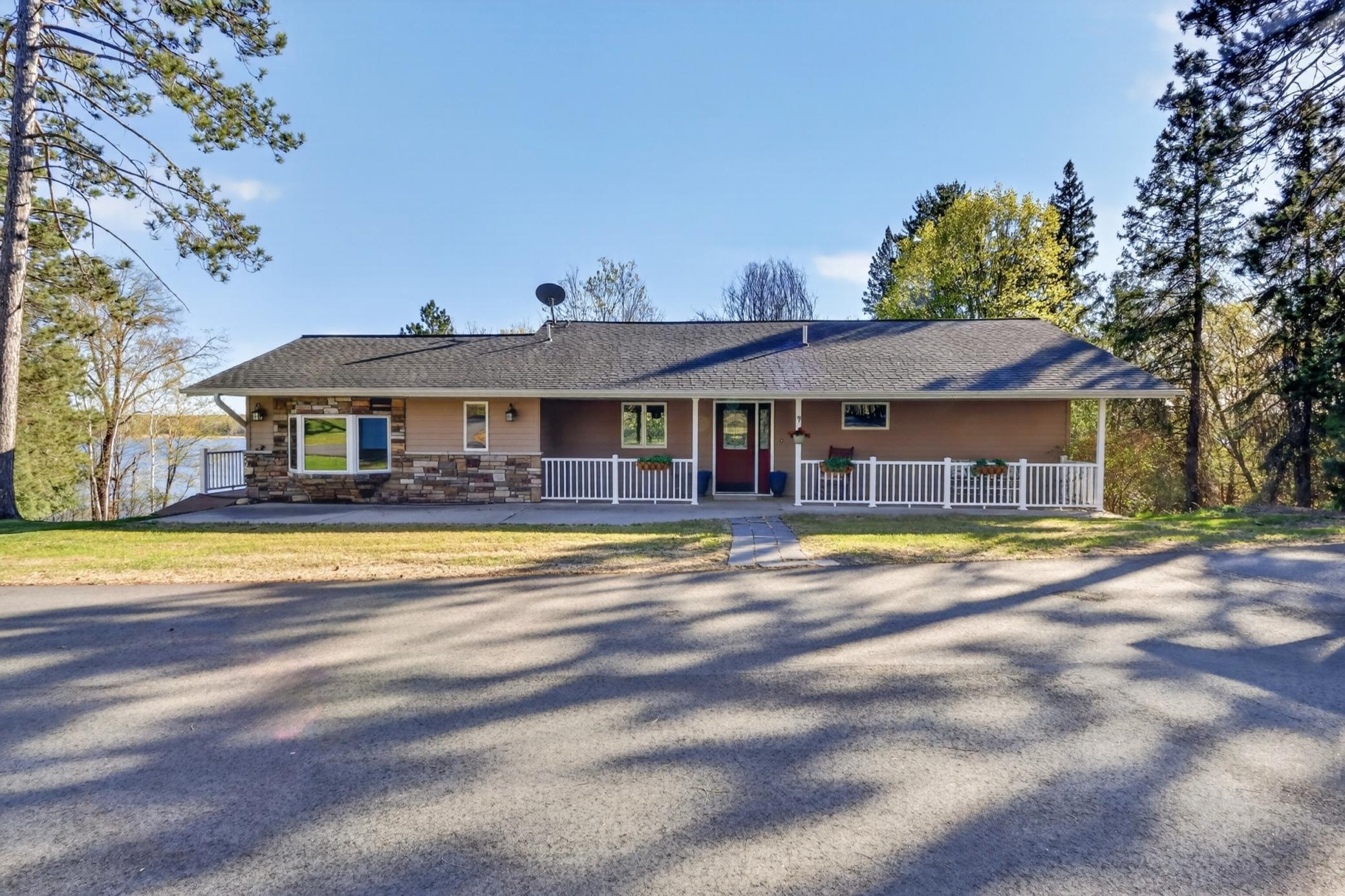 1957 single family home for sale at 32139 Sunny Beach Road in Grand Rapids, MN — 4 bed, 2 bath (photo 3 of 86)