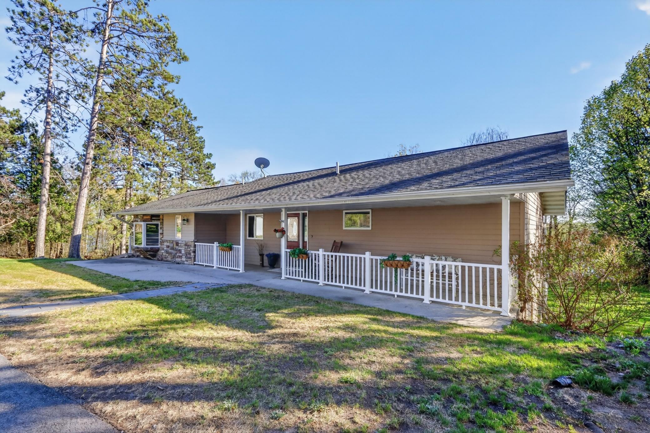 1957 single family home for sale at 32139 Sunny Beach Road in Grand Rapids, MN — 4 bed, 2 bath (photo 5 of 86)