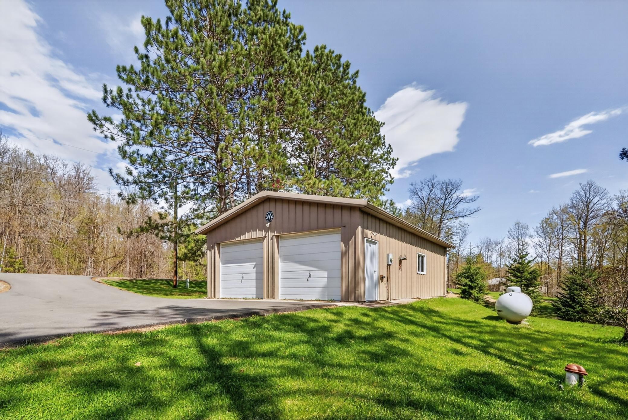 1957 single family home for sale at 32139 Sunny Beach Road in Grand Rapids, MN — 4 bed, 2 bath (photo 52 of 86)