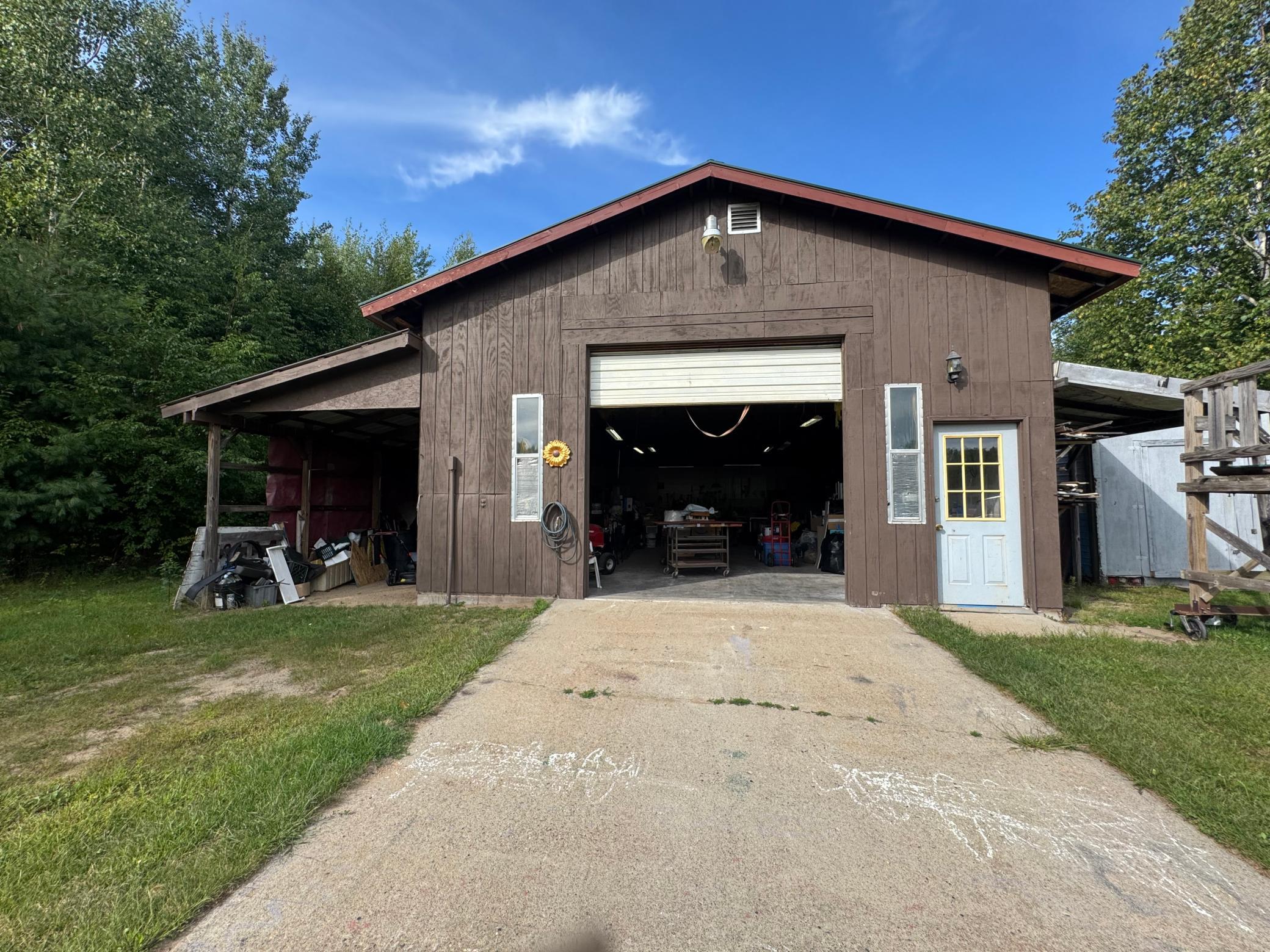 1972 single family home for sale at 41142 County Road 336 in Bovey, MN — 2 bed, 1 bath (photo 4 of 29)