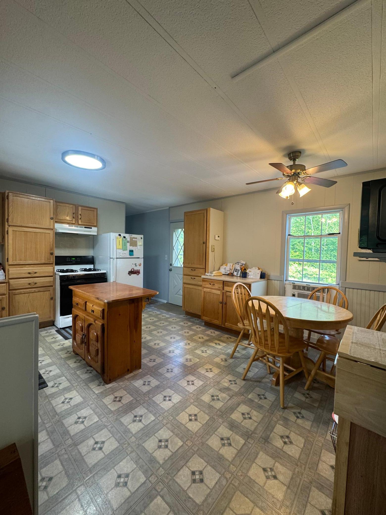 1972 single family home for sale at 41142 County Road 336 in Bovey, MN — 2 bed, 1 bath (photo 10 of 29)