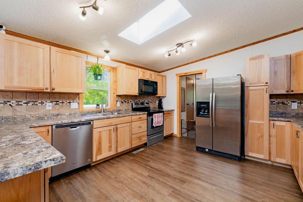 416 Ridge Crest Drive, Pelican Rapids MN 56572 - Photo 18 of 48