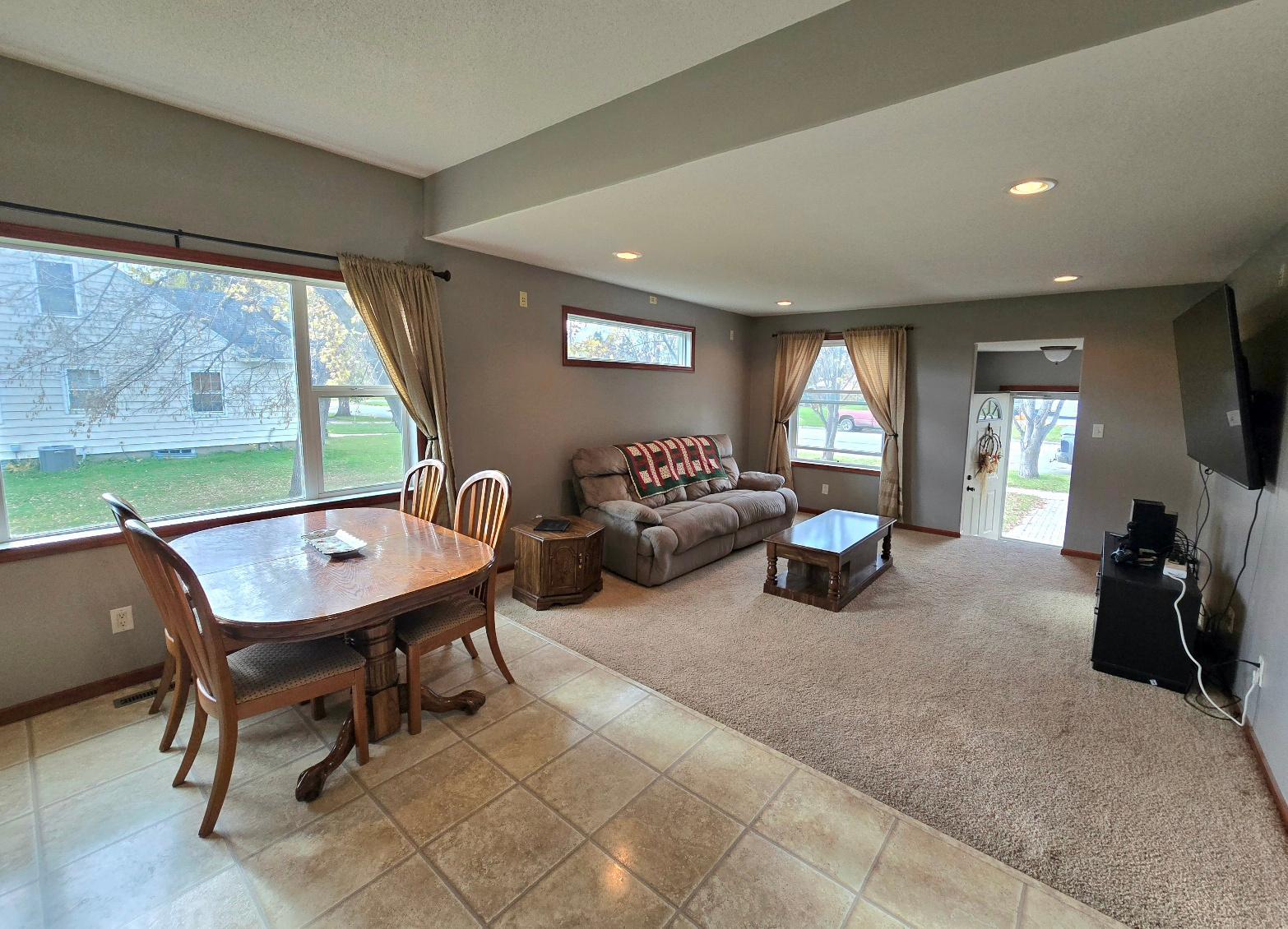 337 2nd Avenue E, Halstad MN 56548 - Photo 5 of 38