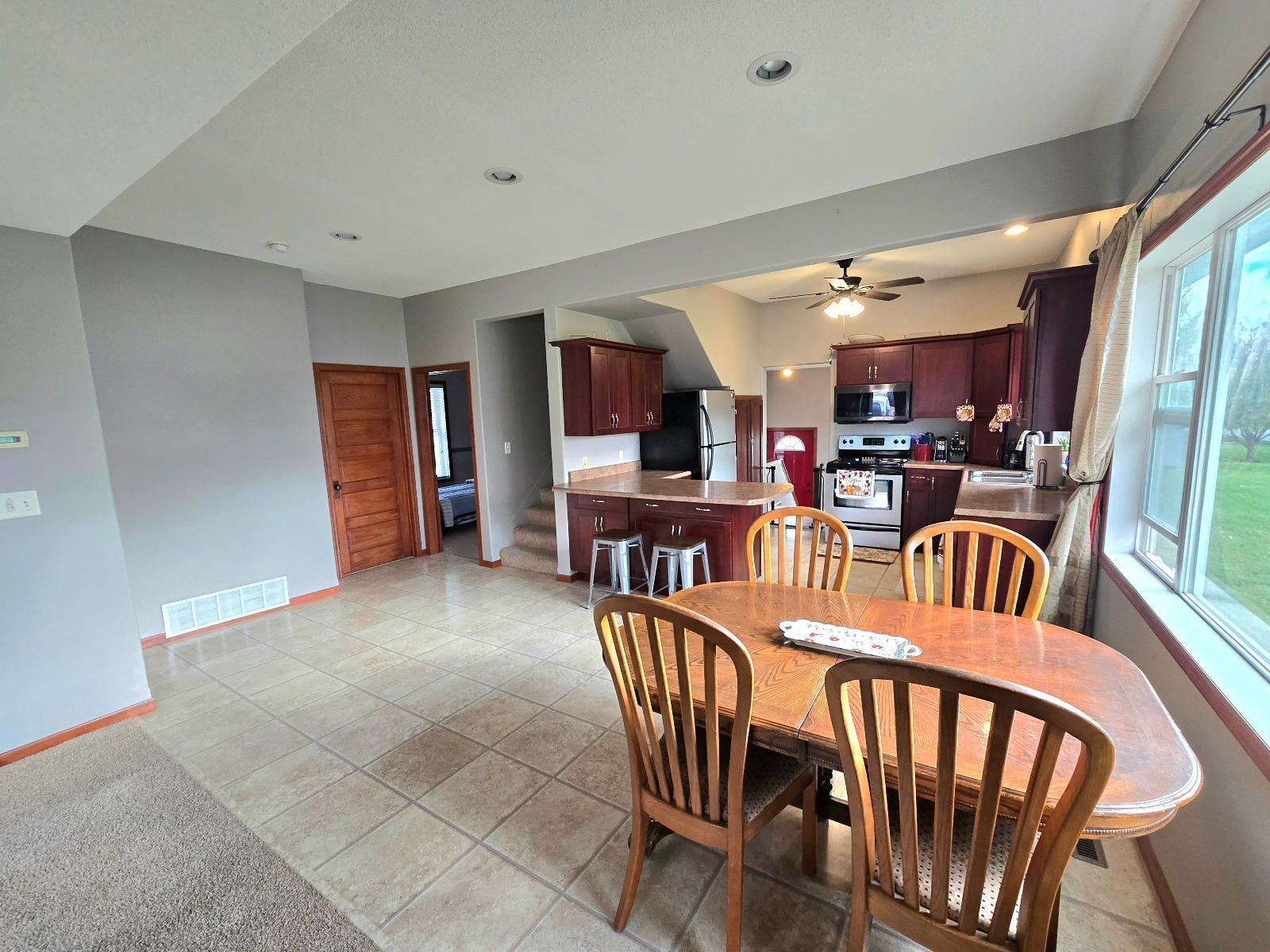 337 2nd Avenue E, Halstad MN 56548 - Photo 7 of 38