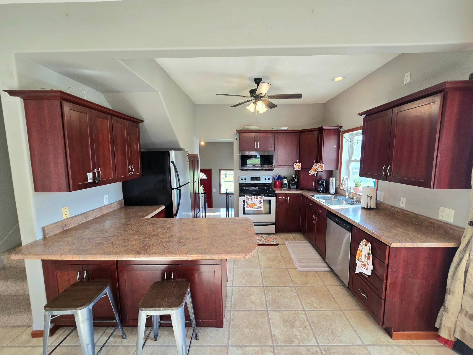 337 2nd Avenue E, Halstad MN 56548 - Photo 10 of 38