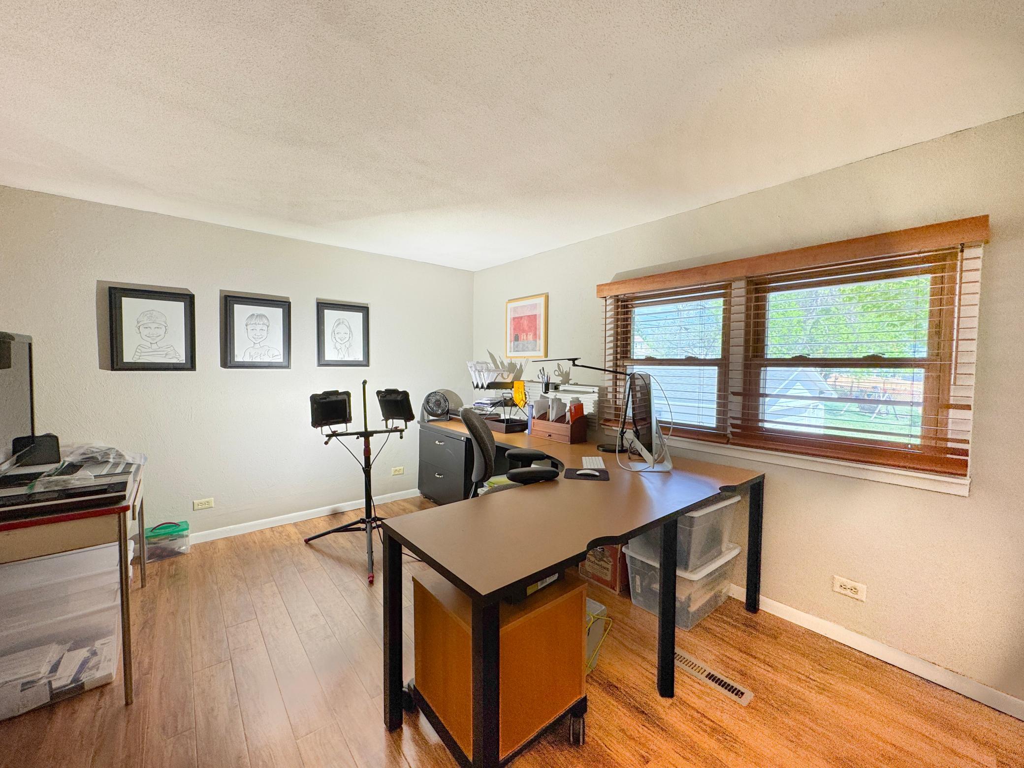 1953 single family home for sale at 1020 W Lincoln Avenue in Fergus Falls, MN — 5 bed, 2 bath (photo 16 of 39)