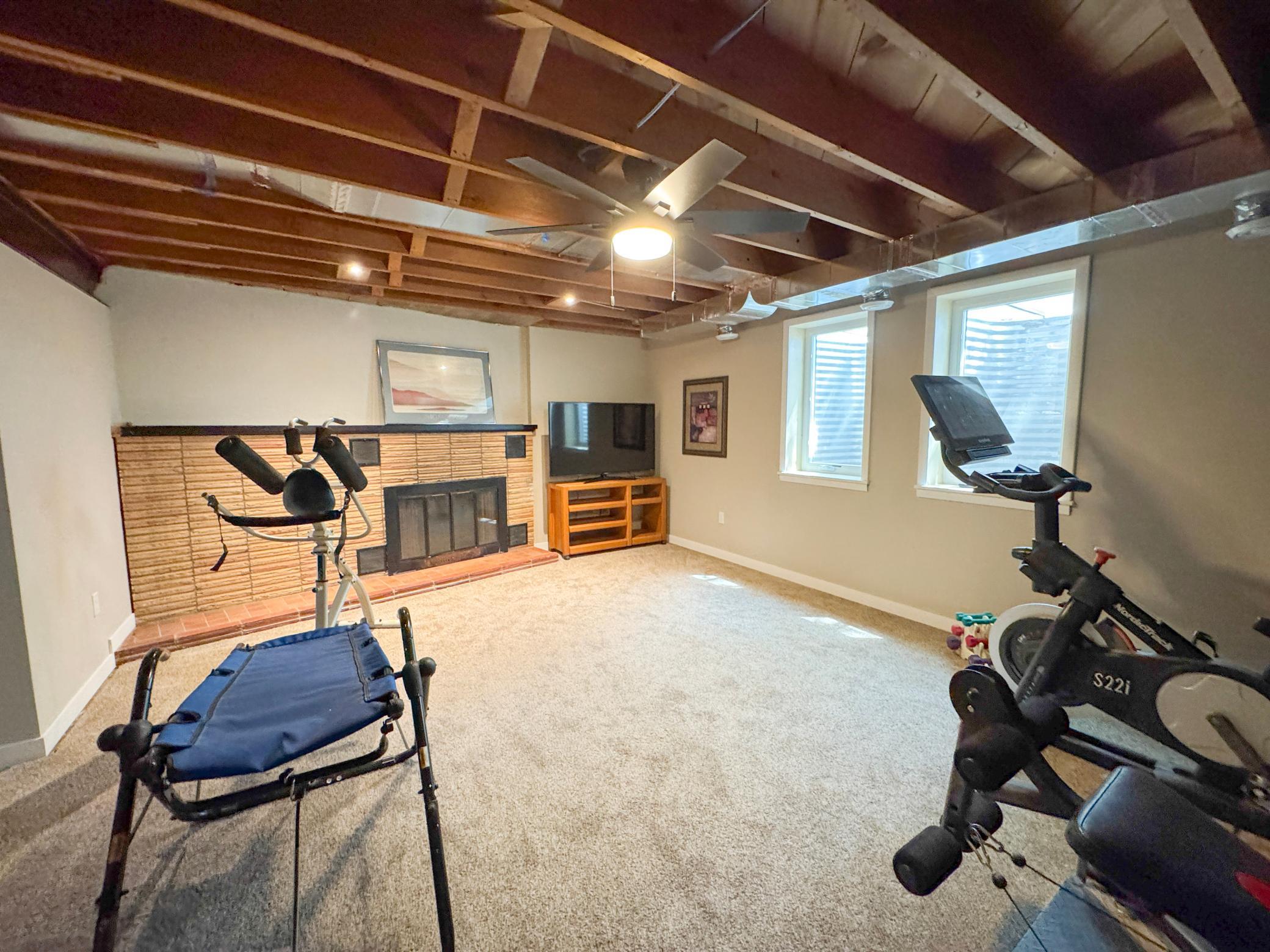 1953 single family home for sale at 1020 W Lincoln Avenue in Fergus Falls, MN — 5 bed, 2 bath (photo 20 of 39)