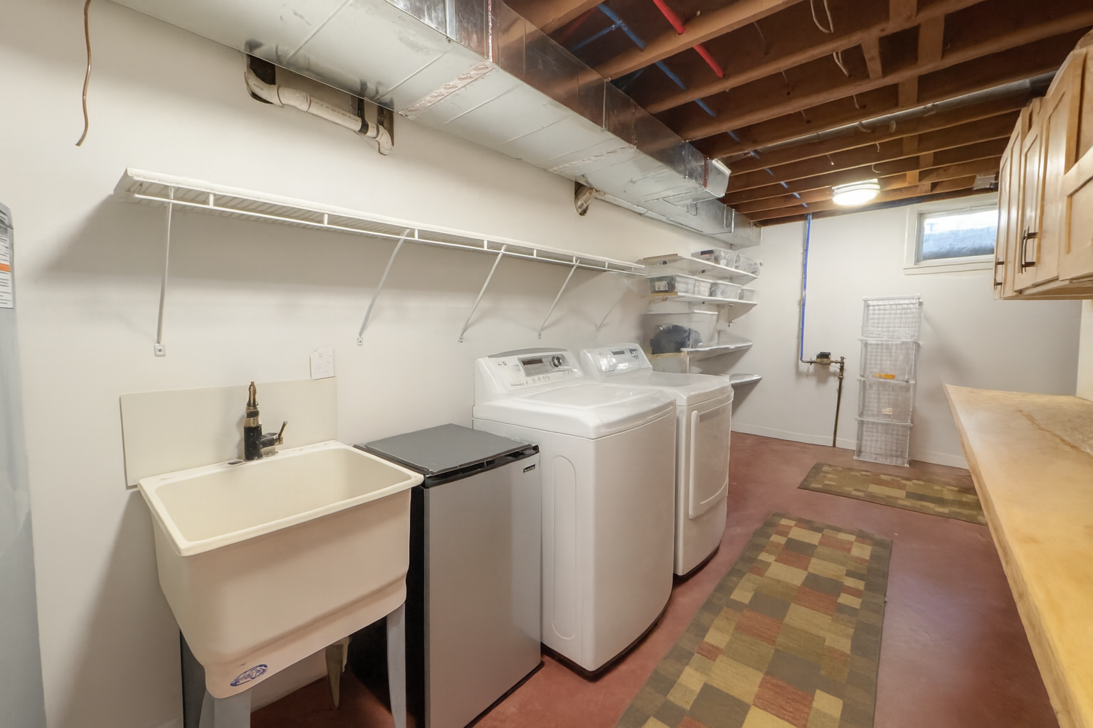 1953 single family home for sale at 1020 W Lincoln Avenue in Fergus Falls, MN — 5 bed, 2 bath (photo 27 of 39)