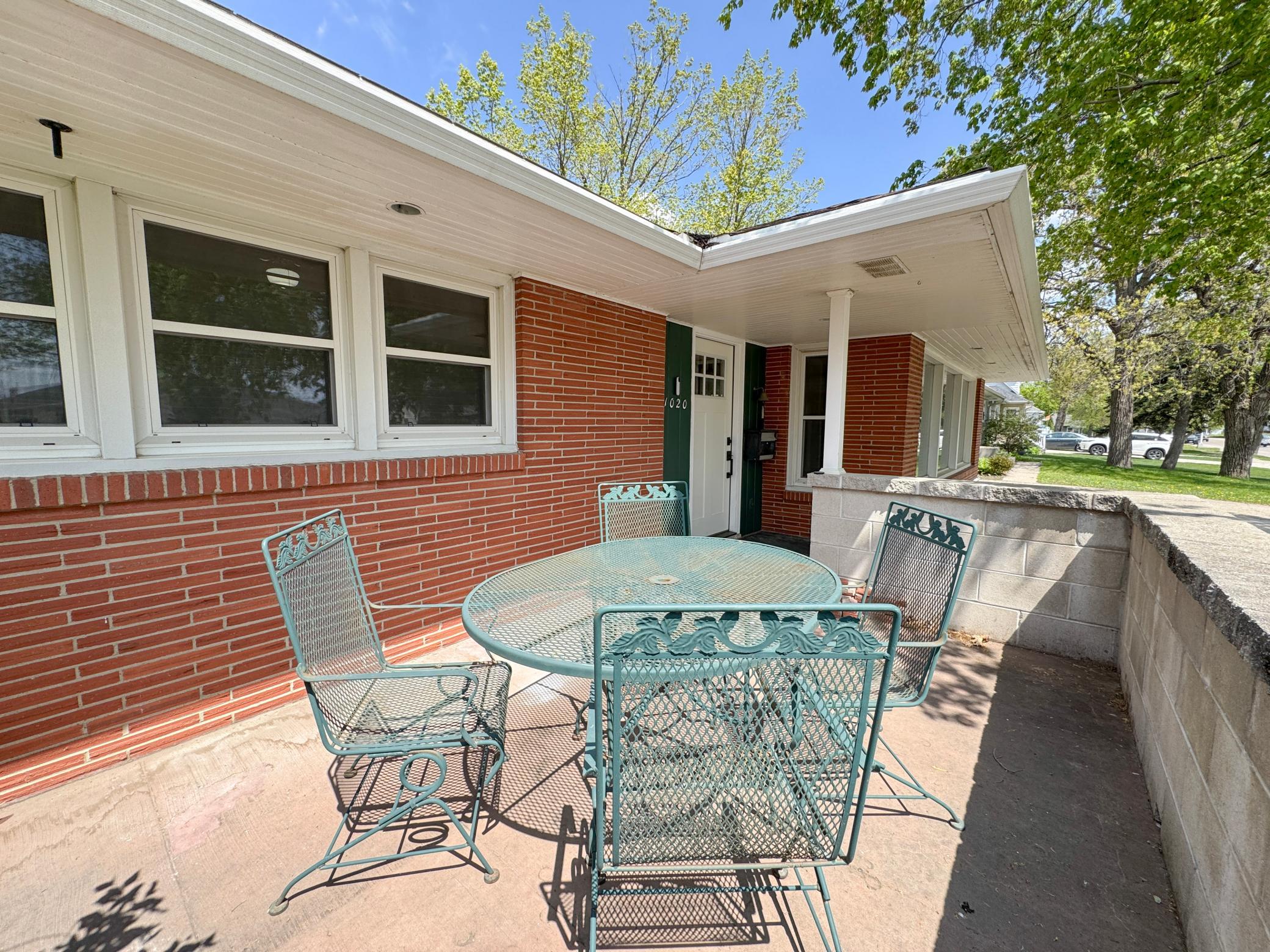 1953 single family home for sale at 1020 W Lincoln Avenue in Fergus Falls, MN — 5 bed, 2 bath (photo 30 of 39)
