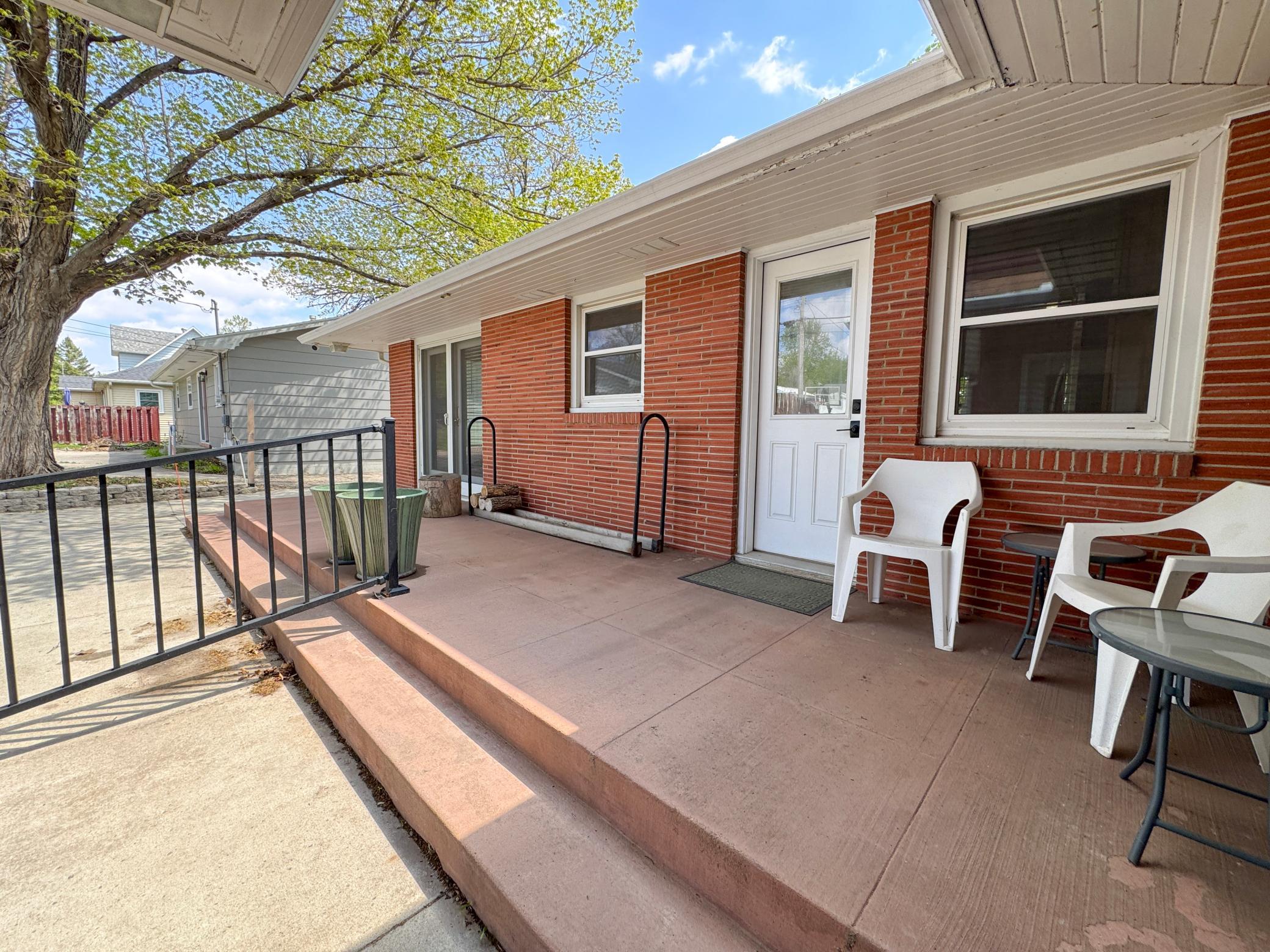1953 single family home for sale at 1020 W Lincoln Avenue in Fergus Falls, MN — 5 bed, 2 bath (photo 33 of 39)