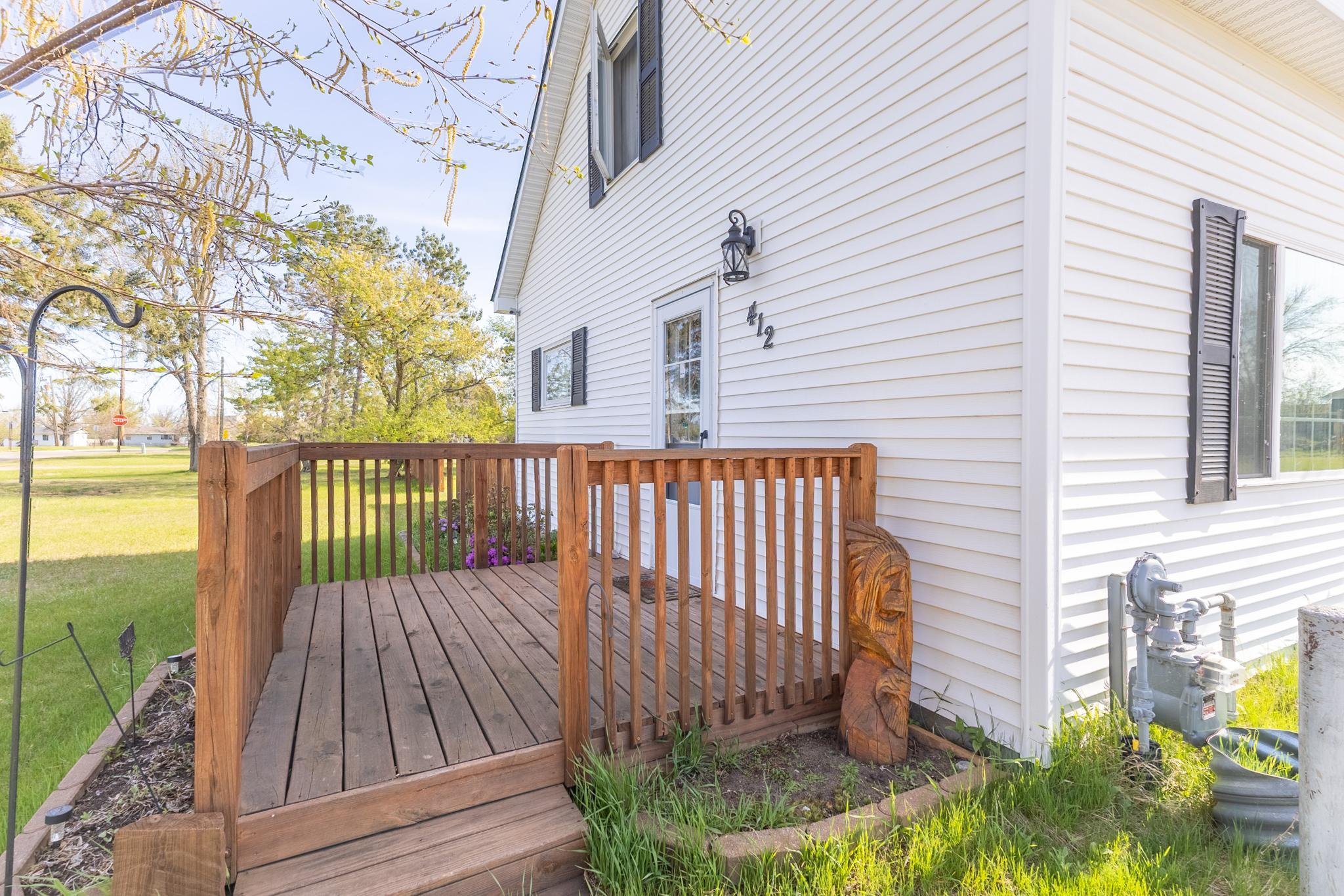1920 single family home for sale at 412 Grant Avenue SE in Bemidji, MN — 3 bed, 1 bath (photo 2 of 40)