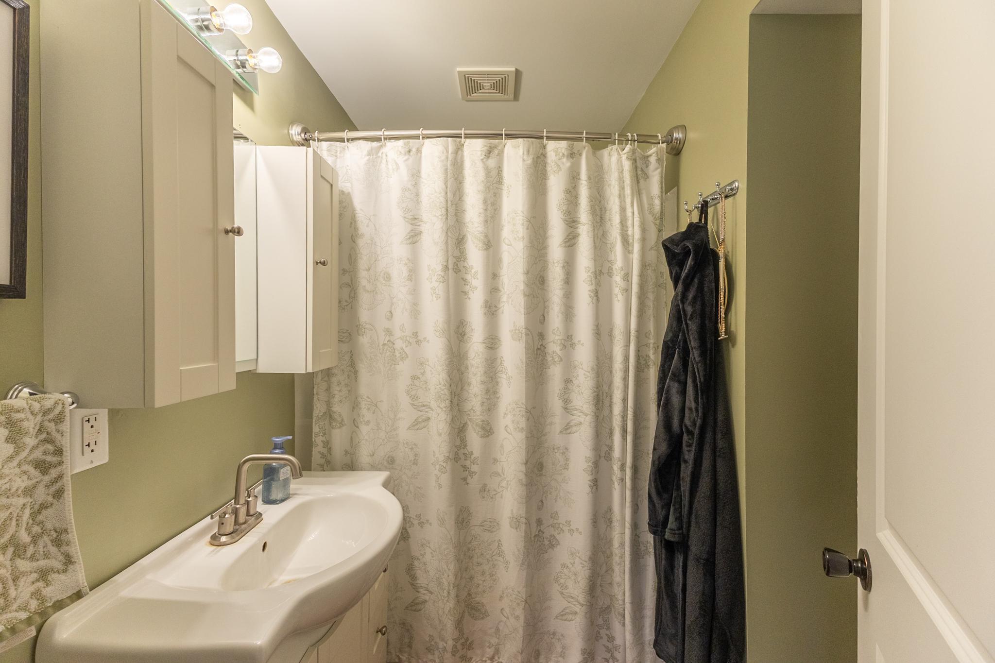 1920 single family home for sale at 412 Grant Avenue SE in Bemidji, MN — 3 bed, 1 bath (photo 19 of 40)