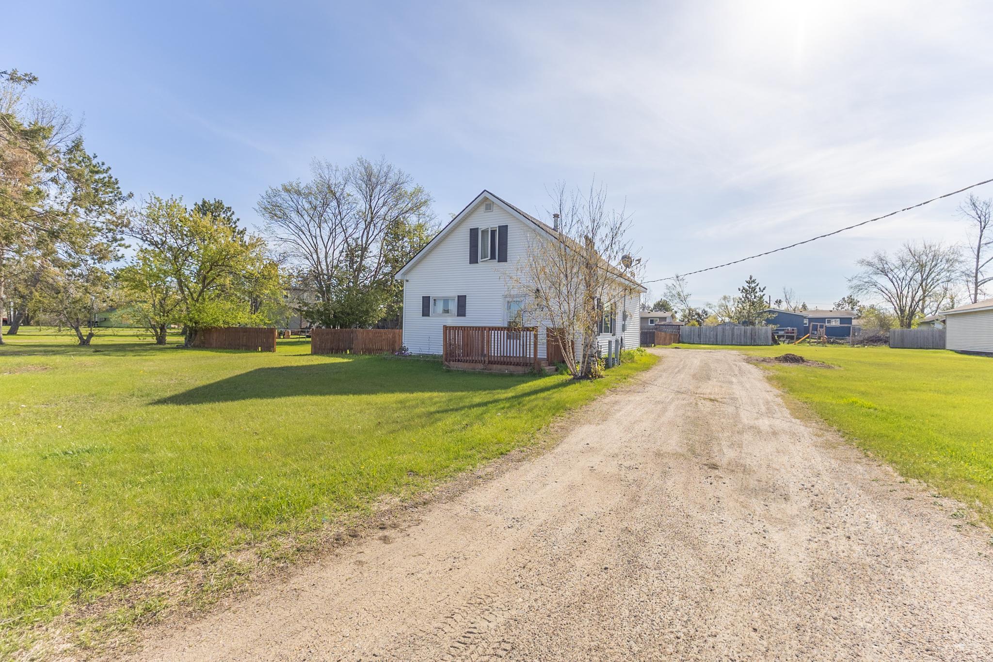 1920 single family home for sale at 412 Grant Avenue SE in Bemidji, MN — 3 bed, 1 bath (photo 35 of 40)