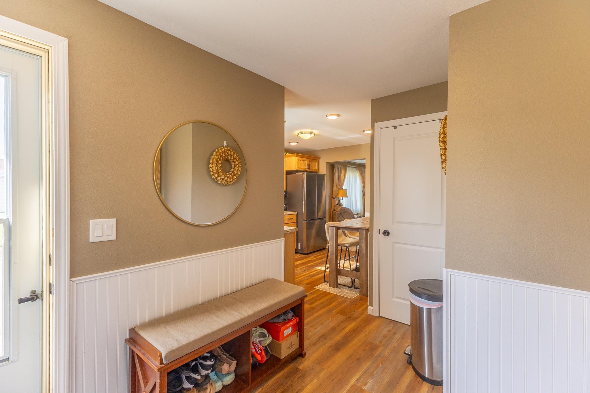1920 single family home for sale at 412 Grant Avenue SE in Bemidji, MN — 3 bed, 1 bath (photo 5 of 40)