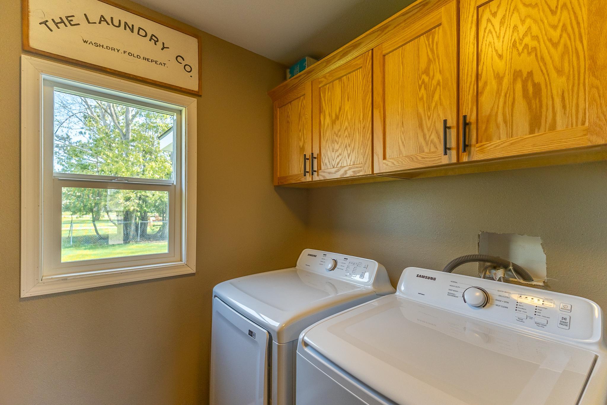 1920 single family home for sale at 412 Grant Avenue SE in Bemidji, MN — 3 bed, 1 bath (photo 7 of 40)
