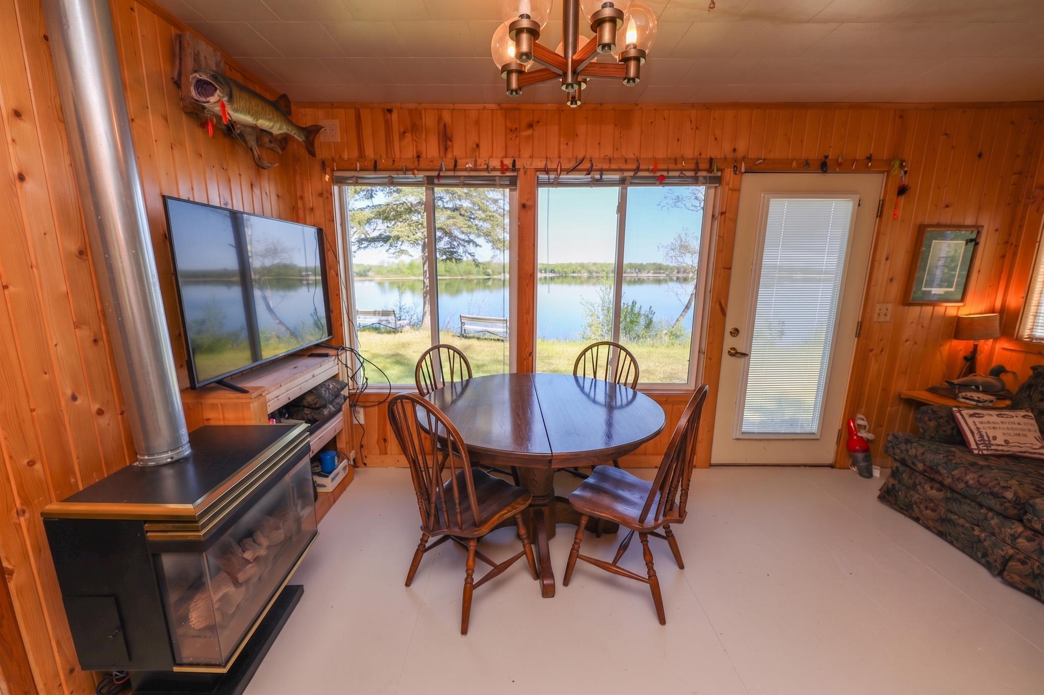 1970 single family home for sale at 7687 Lindgren Way SW in Alexandria, MN — 5 bed, 3 bath (photo 11 of 64)