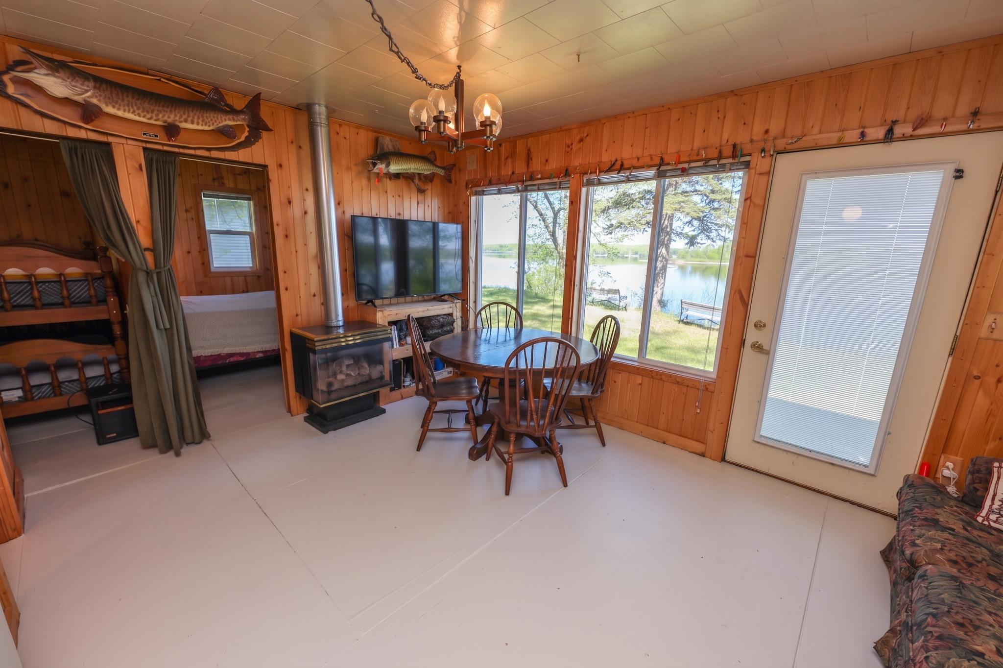 1970 single family home for sale at 7687 Lindgren Way SW in Alexandria, MN — 5 bed, 3 bath (photo 12 of 64)