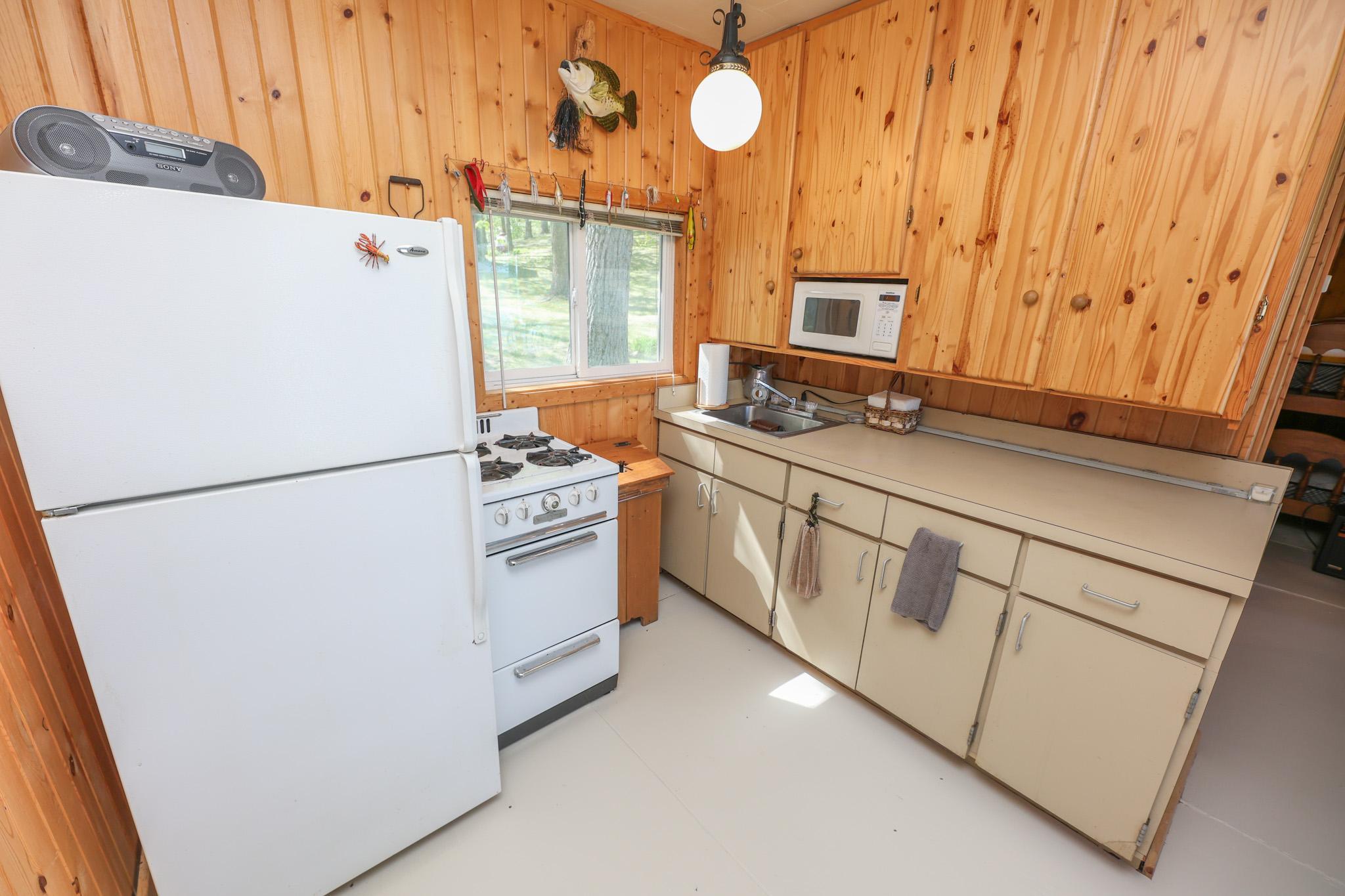 1970 single family home for sale at 7687 Lindgren Way SW in Alexandria, MN — 5 bed, 3 bath (photo 17 of 64)