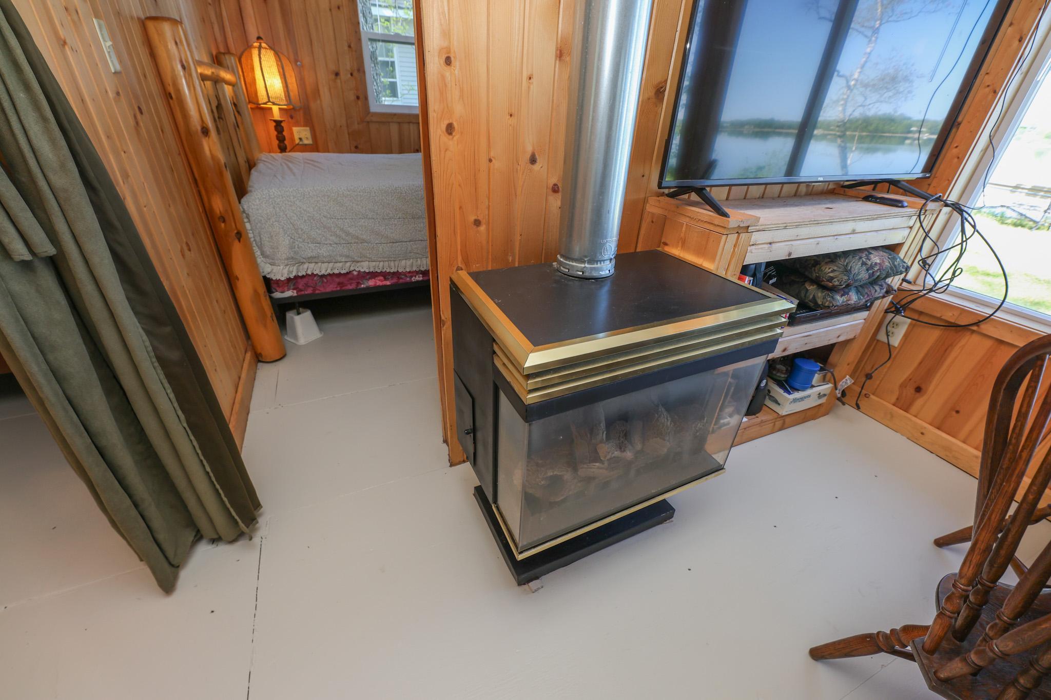 1970 single family home for sale at 7687 Lindgren Way SW in Alexandria, MN — 5 bed, 3 bath (photo 20 of 64)