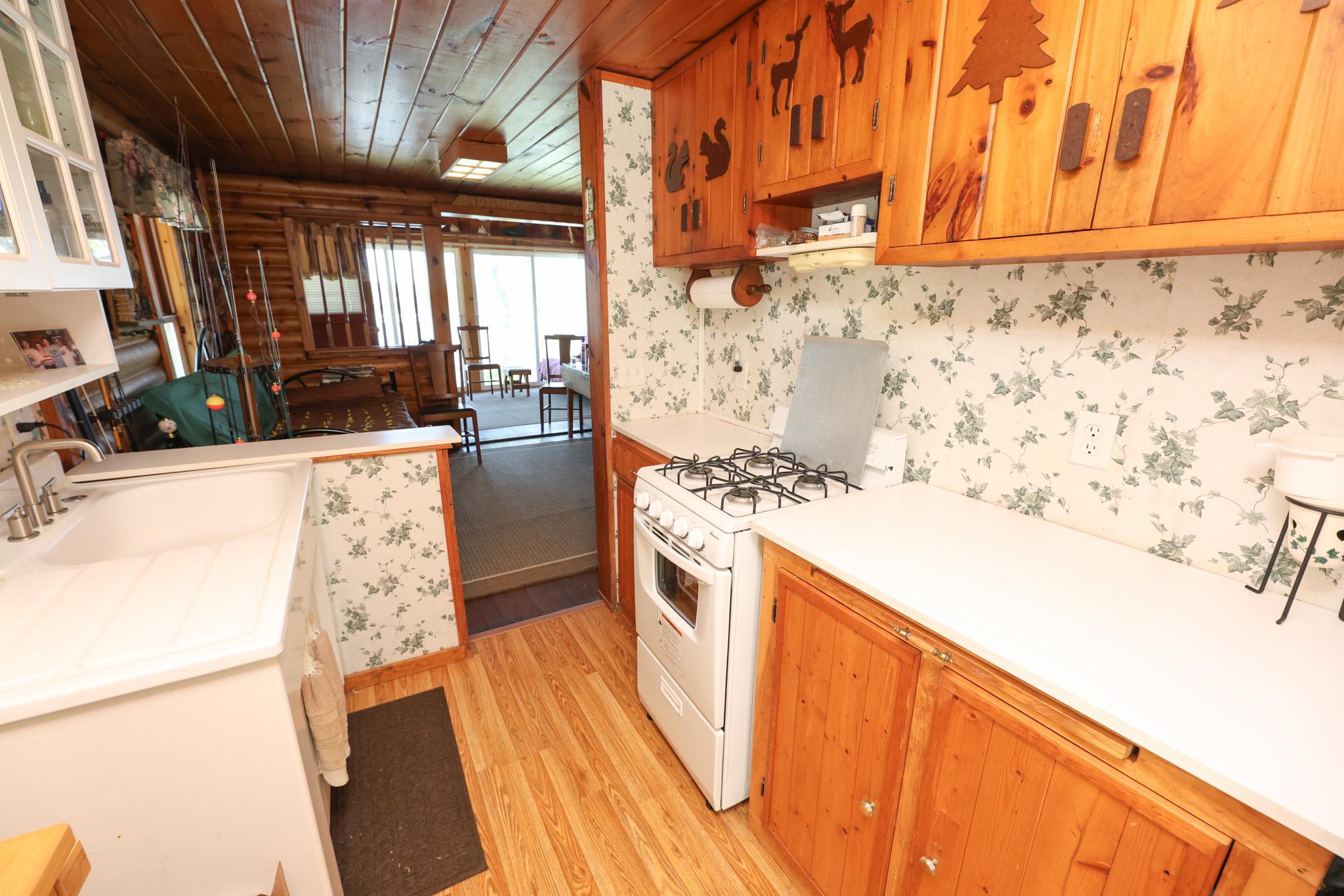 1970 single family home for sale at 7687 Lindgren Way SW in Alexandria, MN — 5 bed, 3 bath (photo 33 of 64)