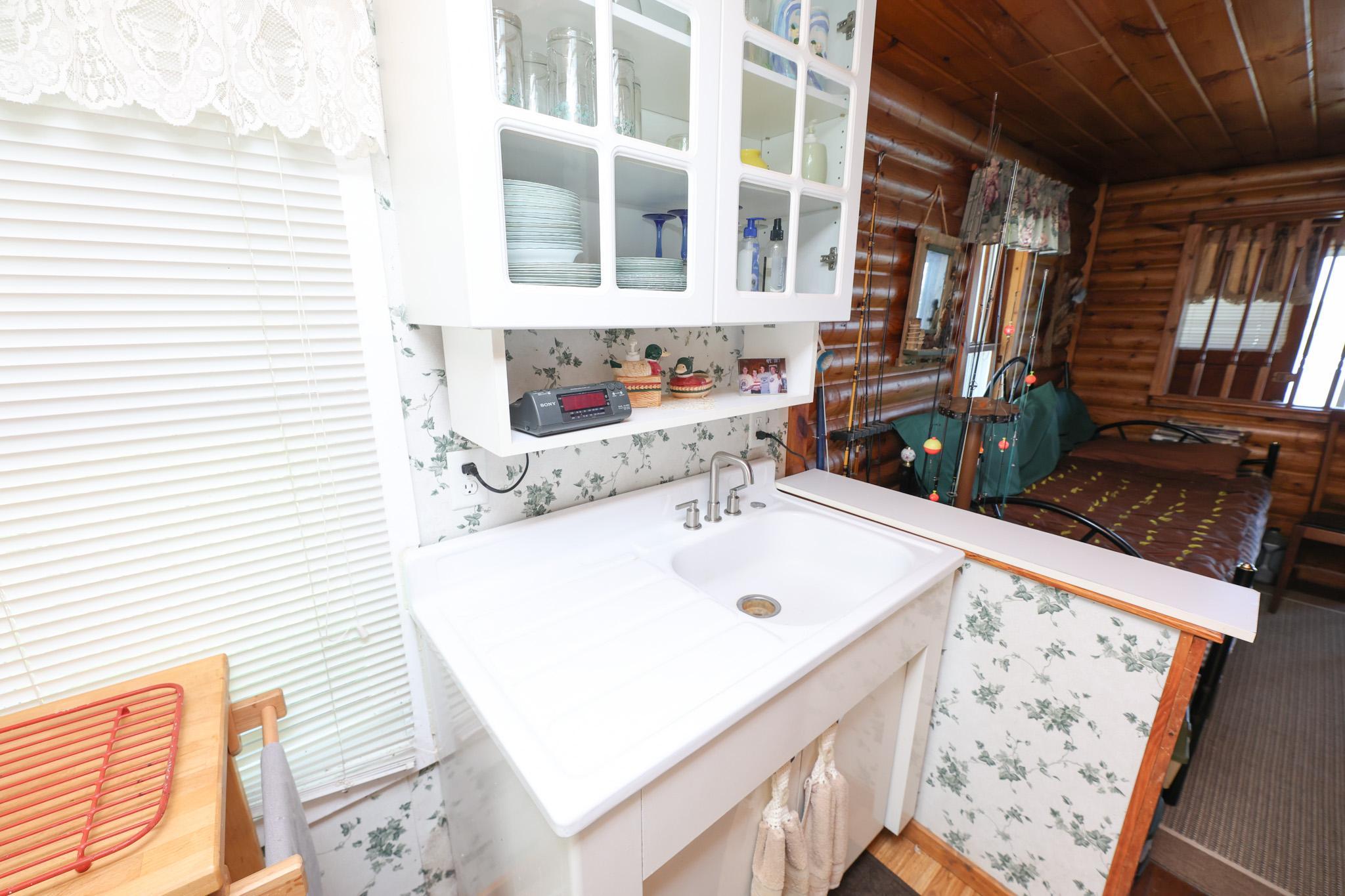 1970 single family home for sale at 7687 Lindgren Way SW in Alexandria, MN — 5 bed, 3 bath (photo 34 of 64)