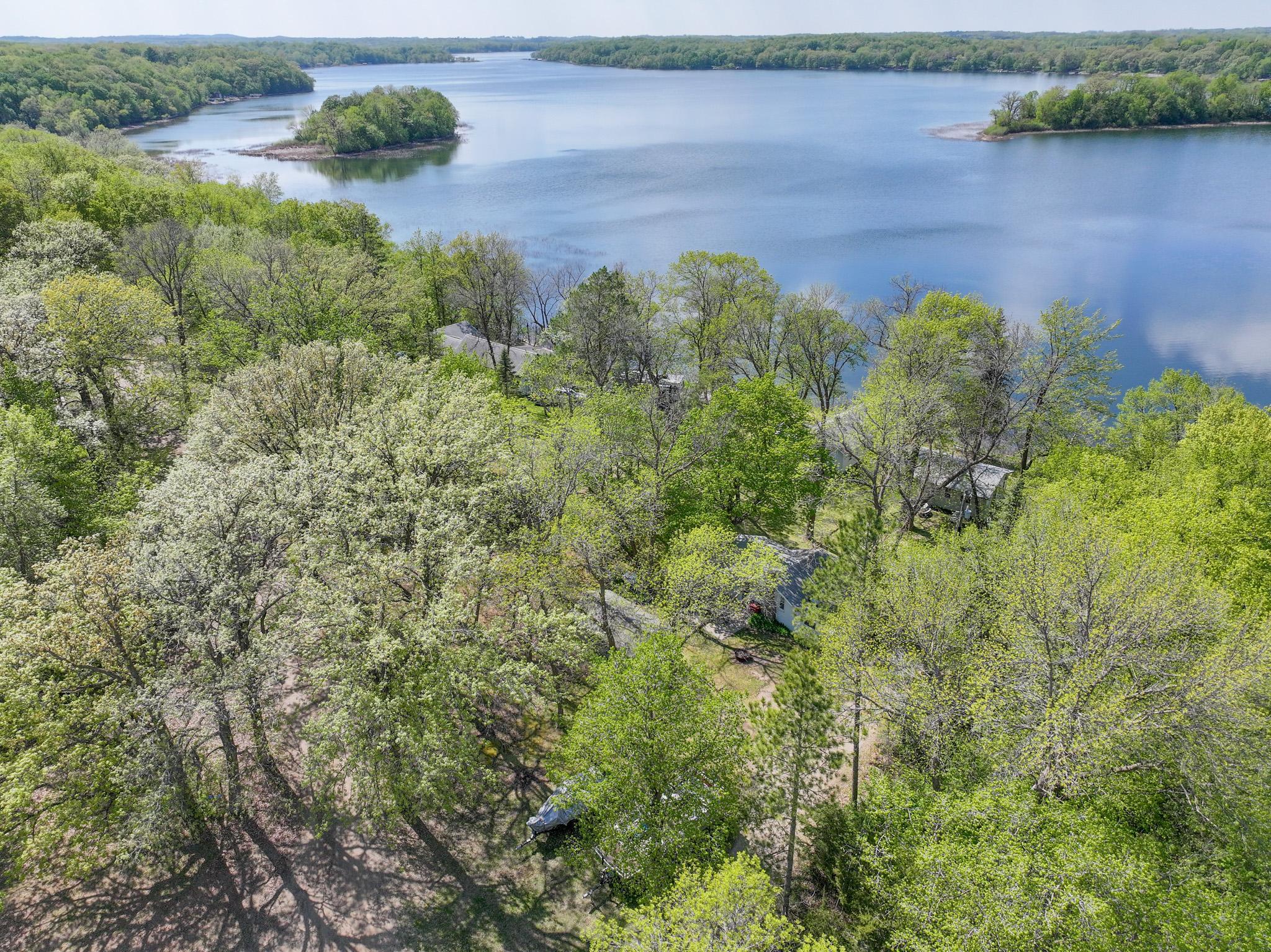 1970 single family home for sale at 7687 Lindgren Way SW in Alexandria, MN — 5 bed, 3 bath (photo 5 of 64)