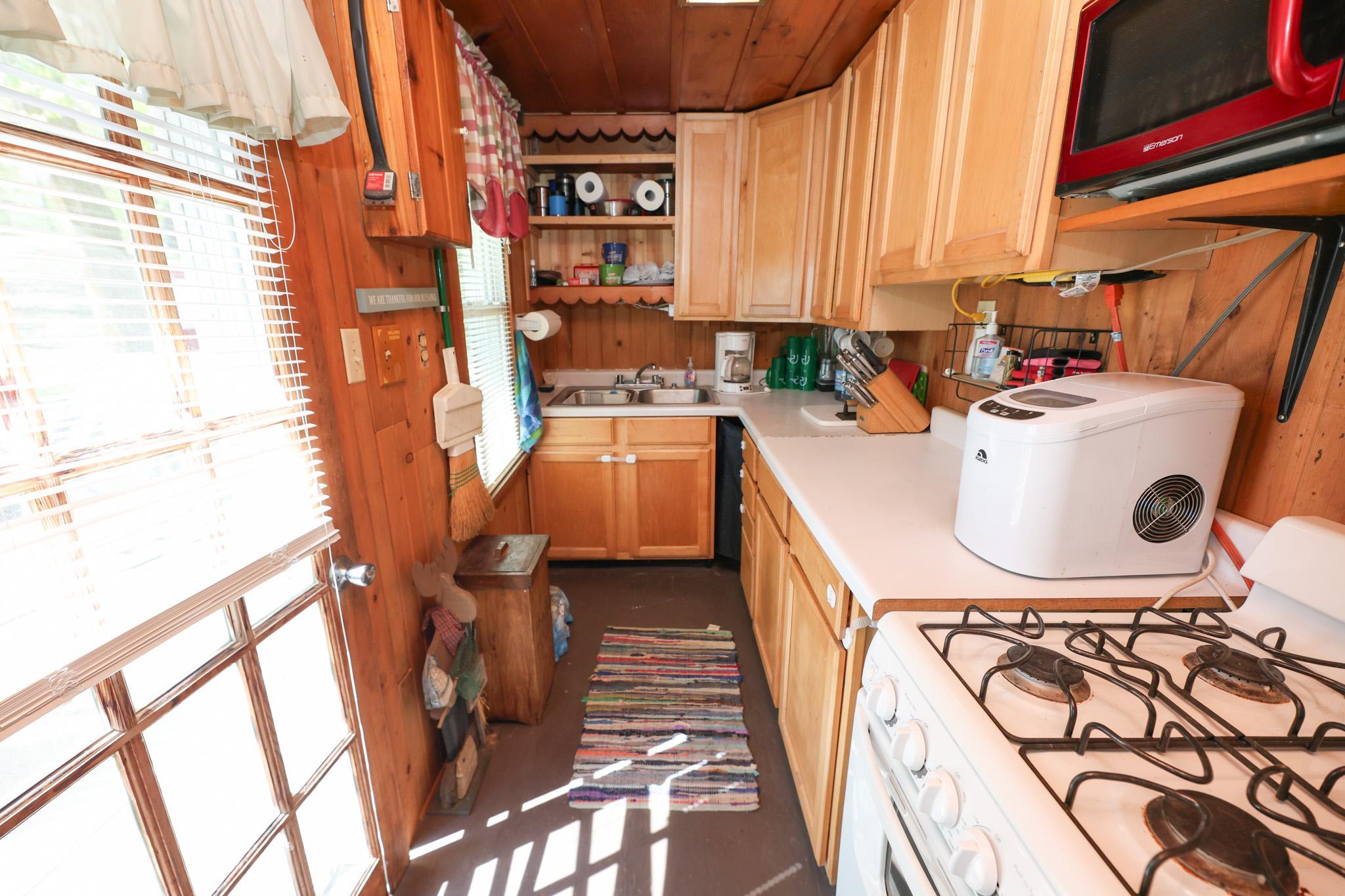 1970 single family home for sale at 7687 Lindgren Way SW in Alexandria, MN — 5 bed, 3 bath (photo 42 of 64)