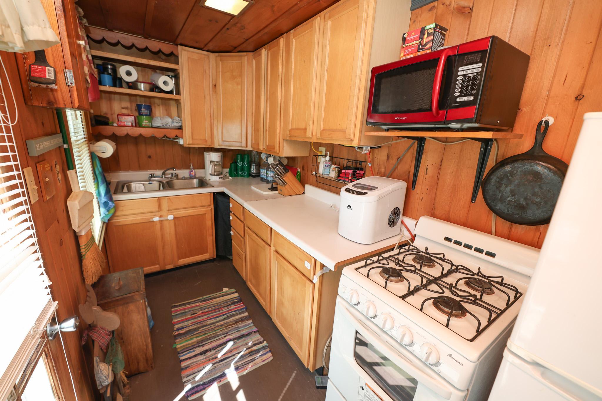 1970 single family home for sale at 7687 Lindgren Way SW in Alexandria, MN — 5 bed, 3 bath (photo 43 of 64)