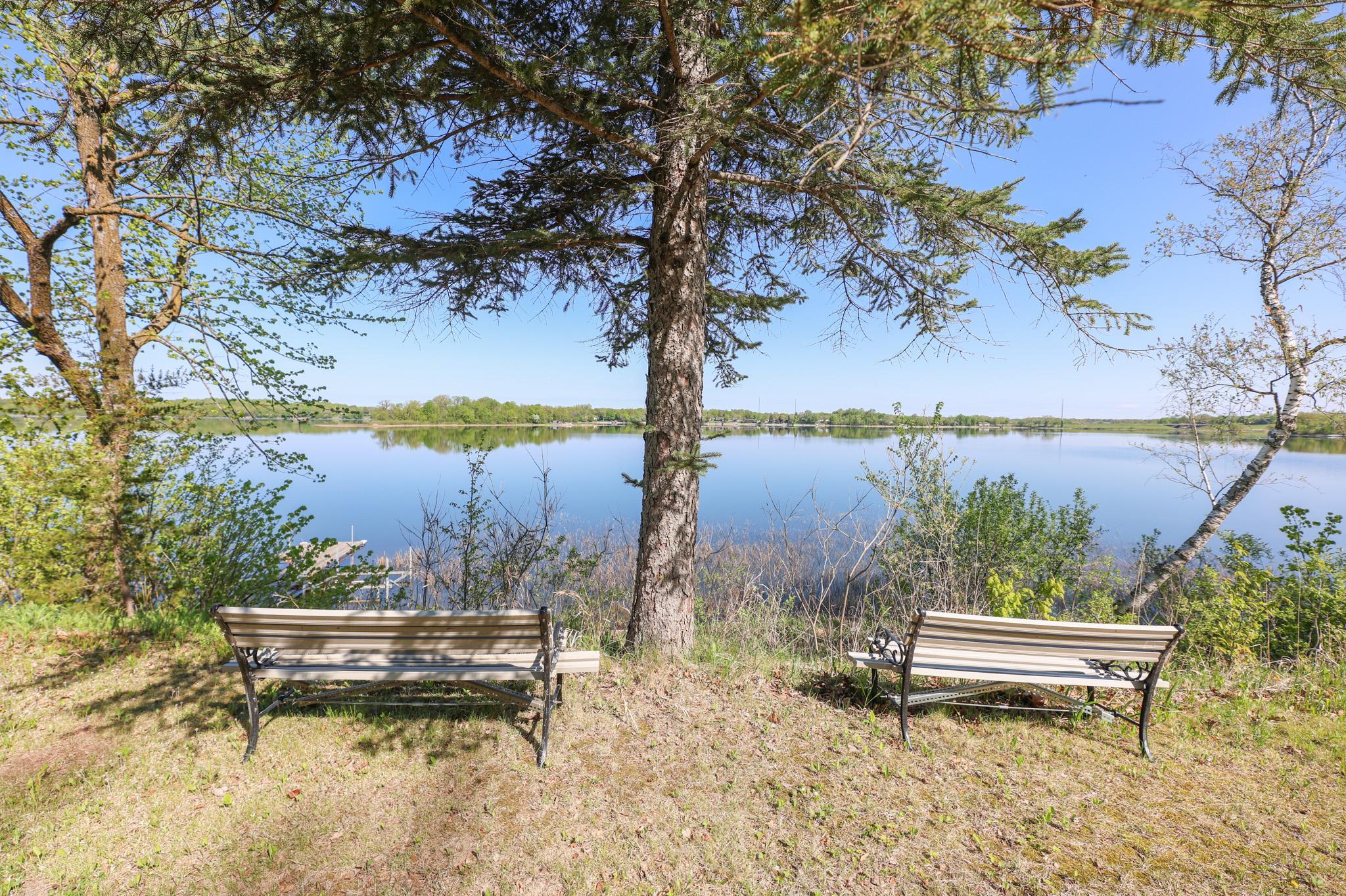 1970 single family home for sale at 7687 Lindgren Way SW in Alexandria, MN — 5 bed, 3 bath (photo 6 of 64)