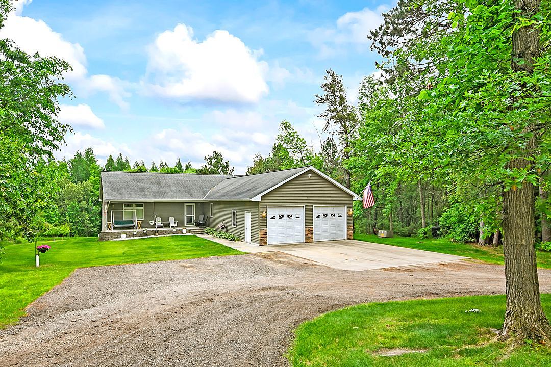 2006 single family home for sale at 11672 147th Avenue in Menahga, MN — 4 bed, 3 bath (photo 3 of 59)