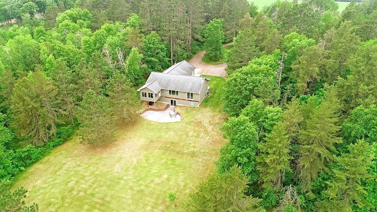 2006 single family home for sale at 11672 147th Avenue in Menahga, MN — 4 bed, 3 bath (photo 38 of 59)