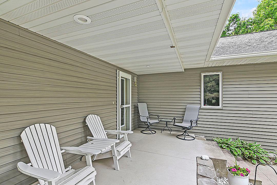 2006 single family home for sale at 11672 147th Avenue in Menahga, MN — 4 bed, 3 bath (photo 6 of 59)