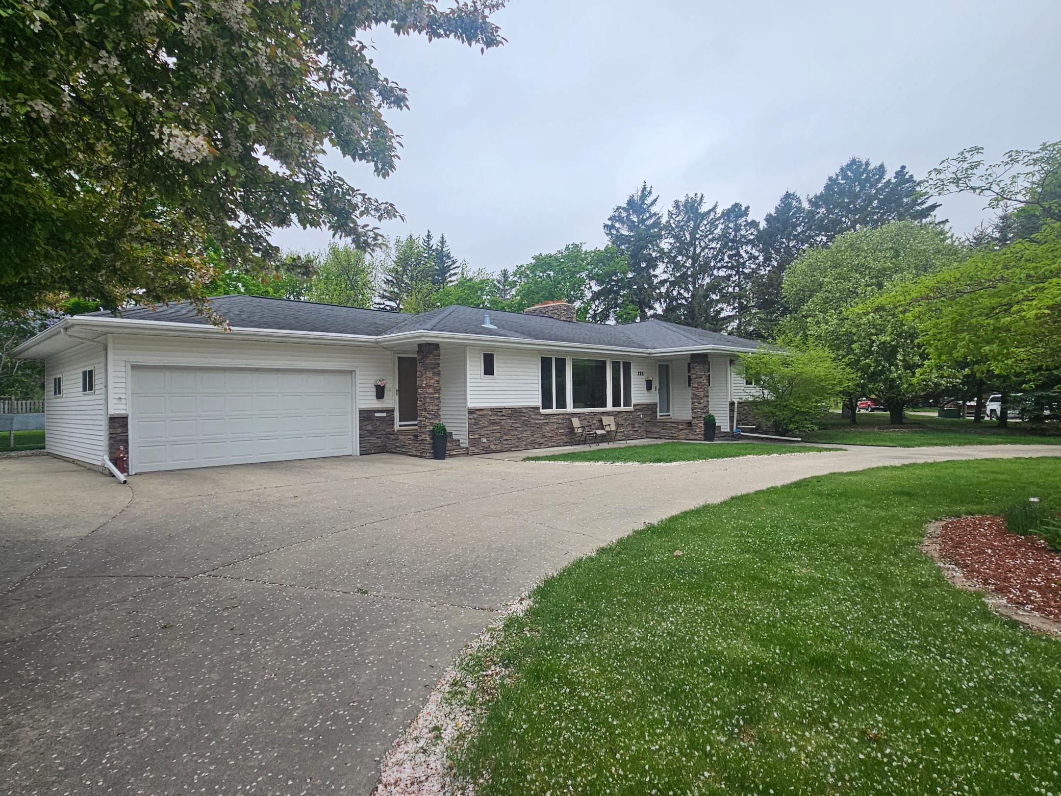 225 Wegener Drive, Breckenridge MN 56520 - Photo 2 of 24
