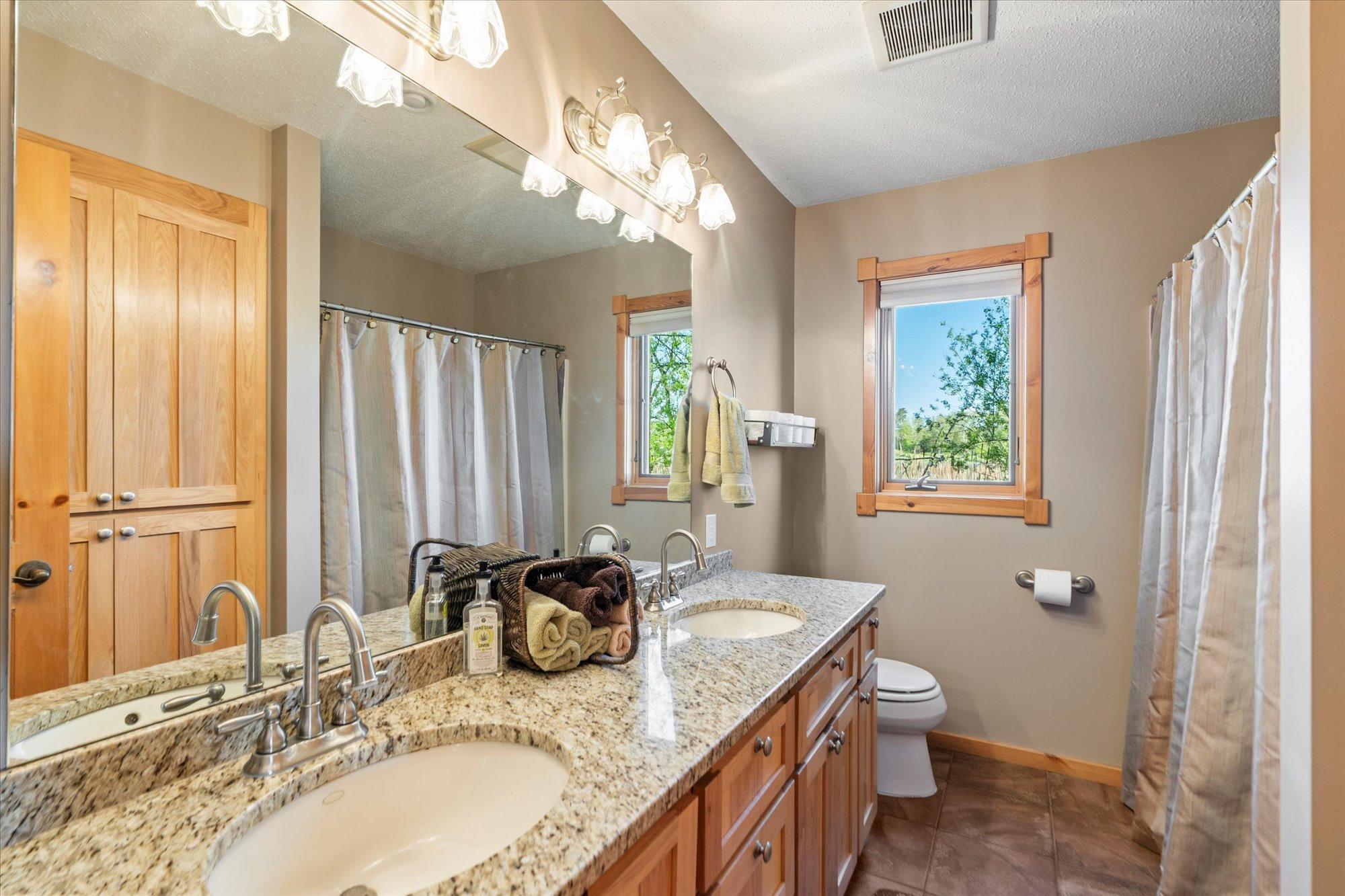 2002 single family home for sale at 33754 Pineview Lane in Crosslake, MN — 4 bed, 2 bath (photo 17 of 50)