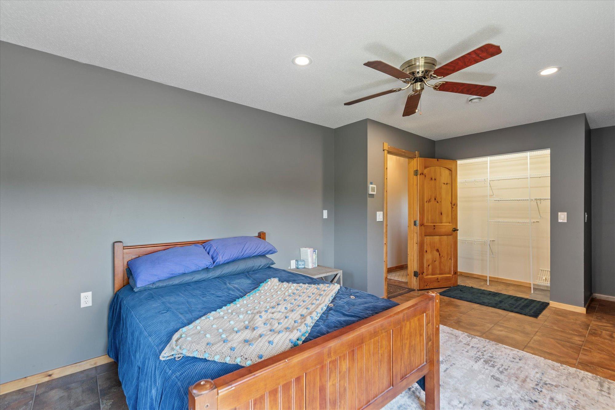 2002 single family home for sale at 33754 Pineview Lane in Crosslake, MN — 4 bed, 2 bath (photo 19 of 50)