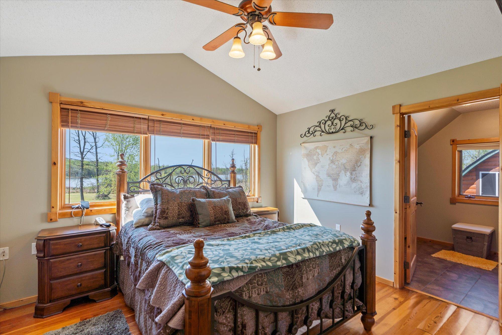 2002 single family home for sale at 33754 Pineview Lane in Crosslake, MN — 4 bed, 2 bath (photo 25 of 50)